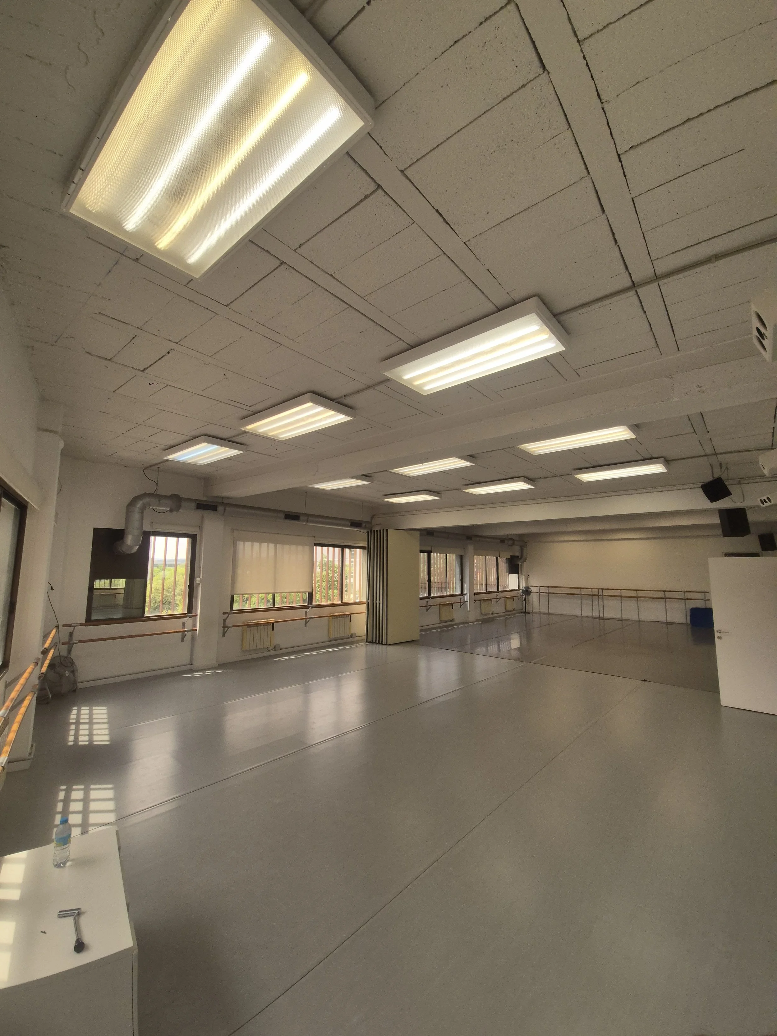 Sala MaxiSala de Violeta Performing Arts, espai de dansa de 150 m² de lloguer a Sant Cugat del Vallès.
