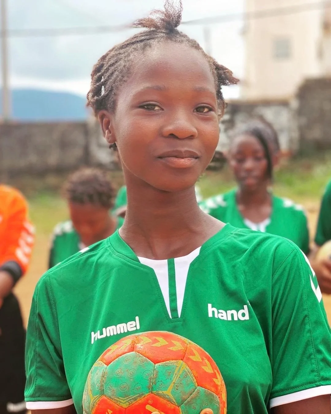 Honestly. Who wouldn't want to meet these girls? 💪🏾🤾🏾‍♀️

They're tough. They're sweet. They play handball. And they're helping fight a much bigger battle.

Far too often, when we t&aeli