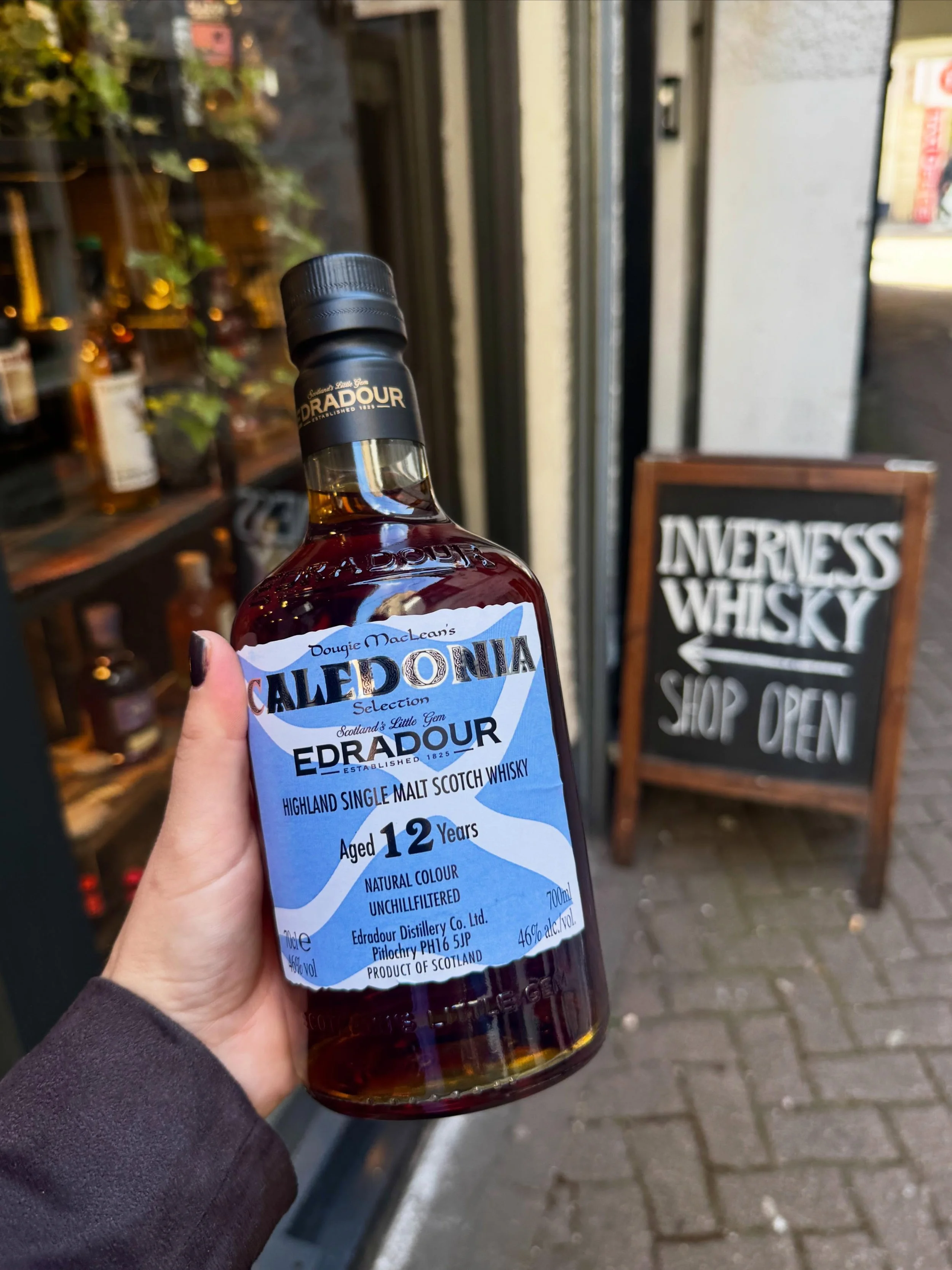 just landed at Inverness Whisky🏴󠁧󠁢󠁳󠁣󠁴󠁿 @edradourwhiskyofficial Caledonia 12 Yr Old, a special release selected by legendary songwriter Dougie Maclean named after his most famous song, Caledonia. Fully matured in Oloroso Sherry Casks and 46 % A