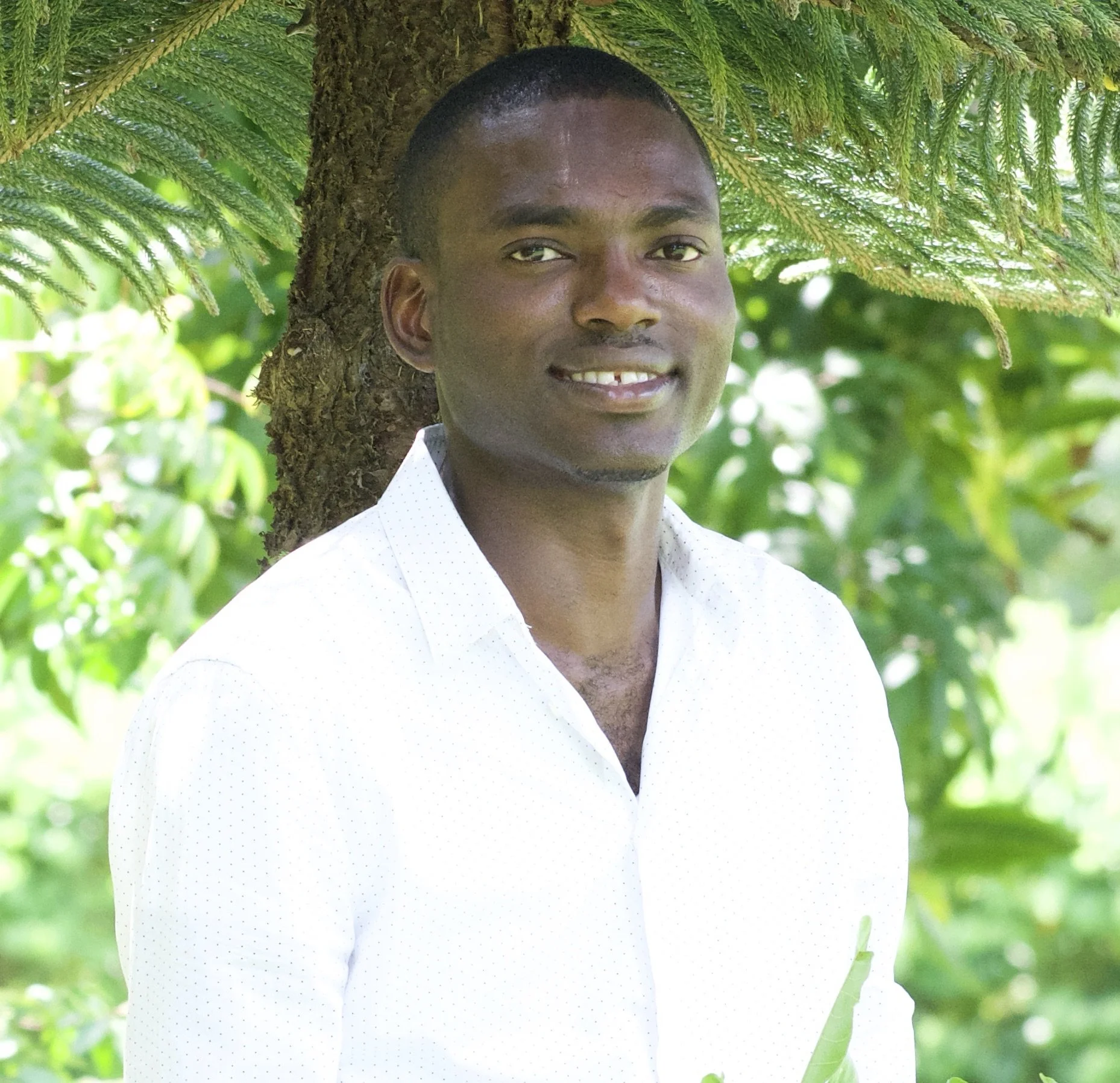 Javion Blake outdoors speaking about entrepreneurship and resilience
