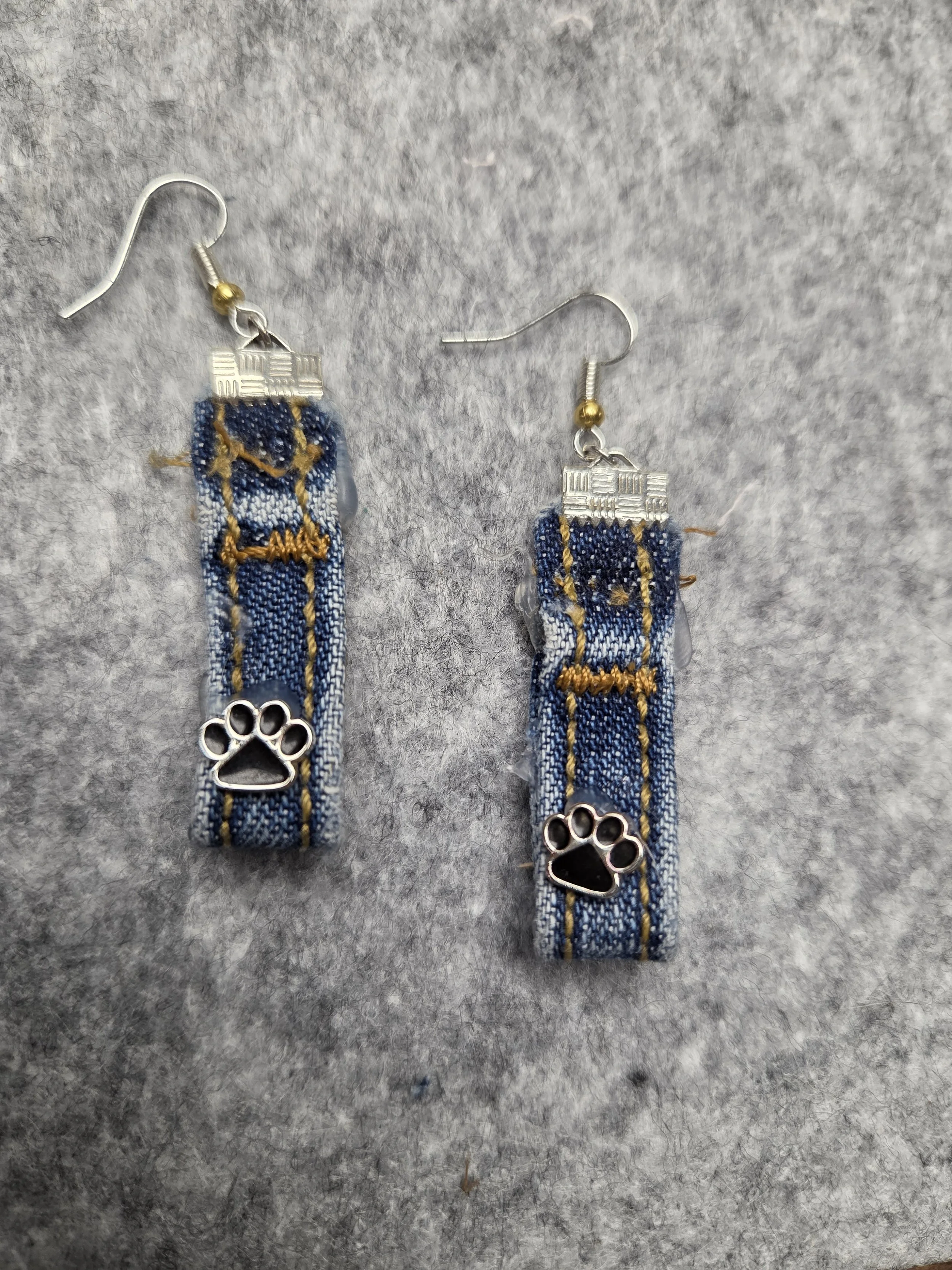 Paw Beltloop Earrings