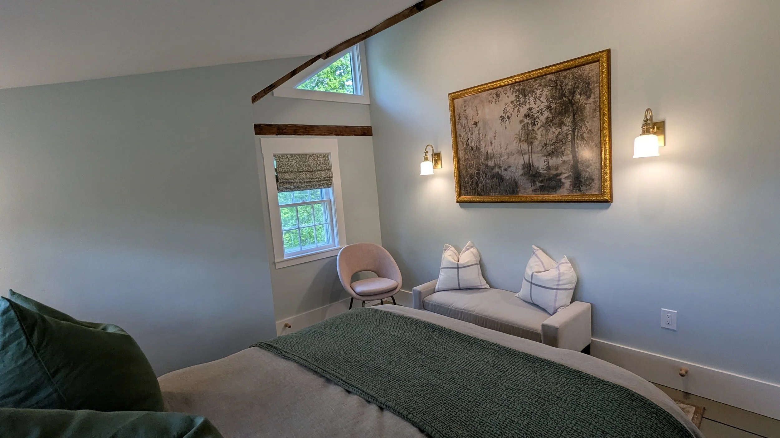 Guest Room 1 - Queen Bed