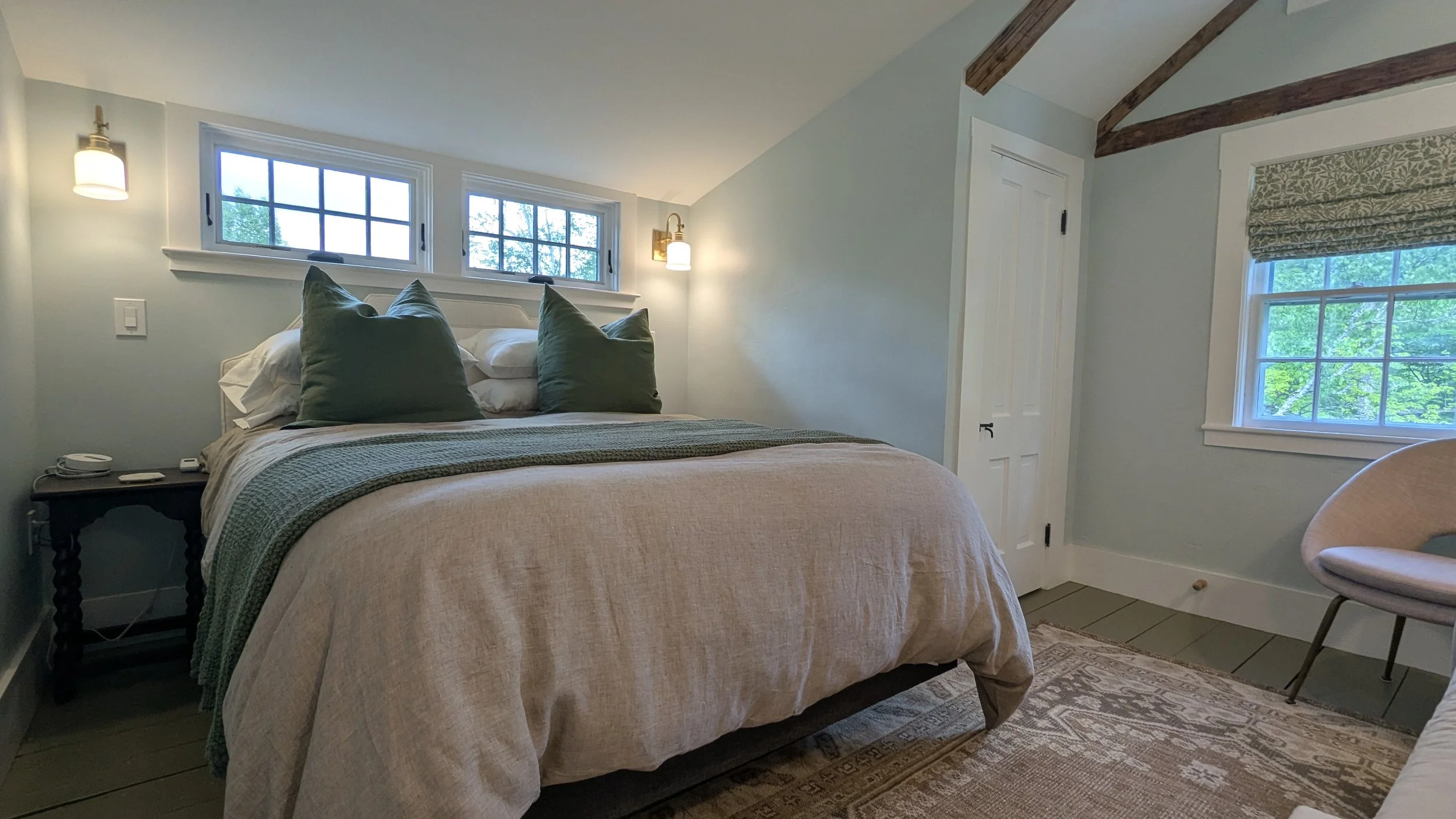 Guest Room 1 - Queen Bed