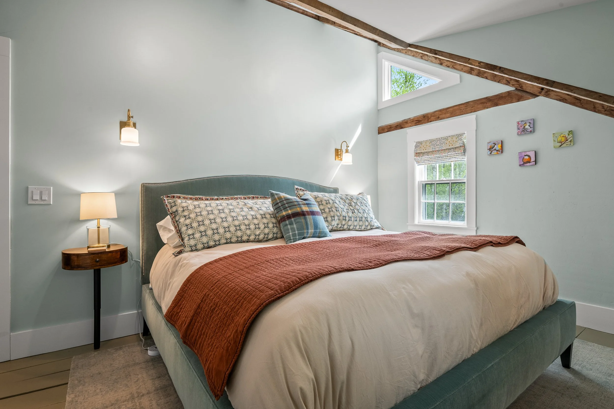 Guest Room 2 - King Bed
