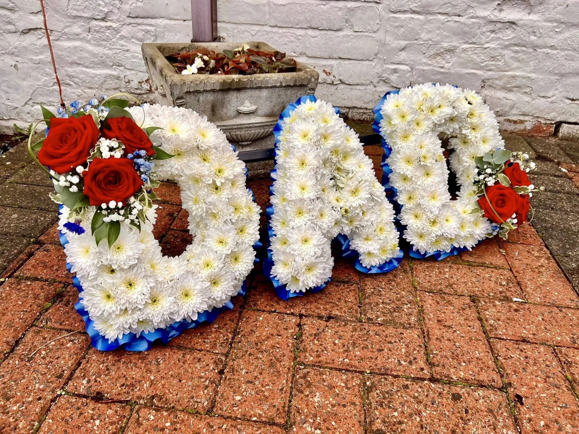 Funeral lettering chrysanthemum based- 3 letters