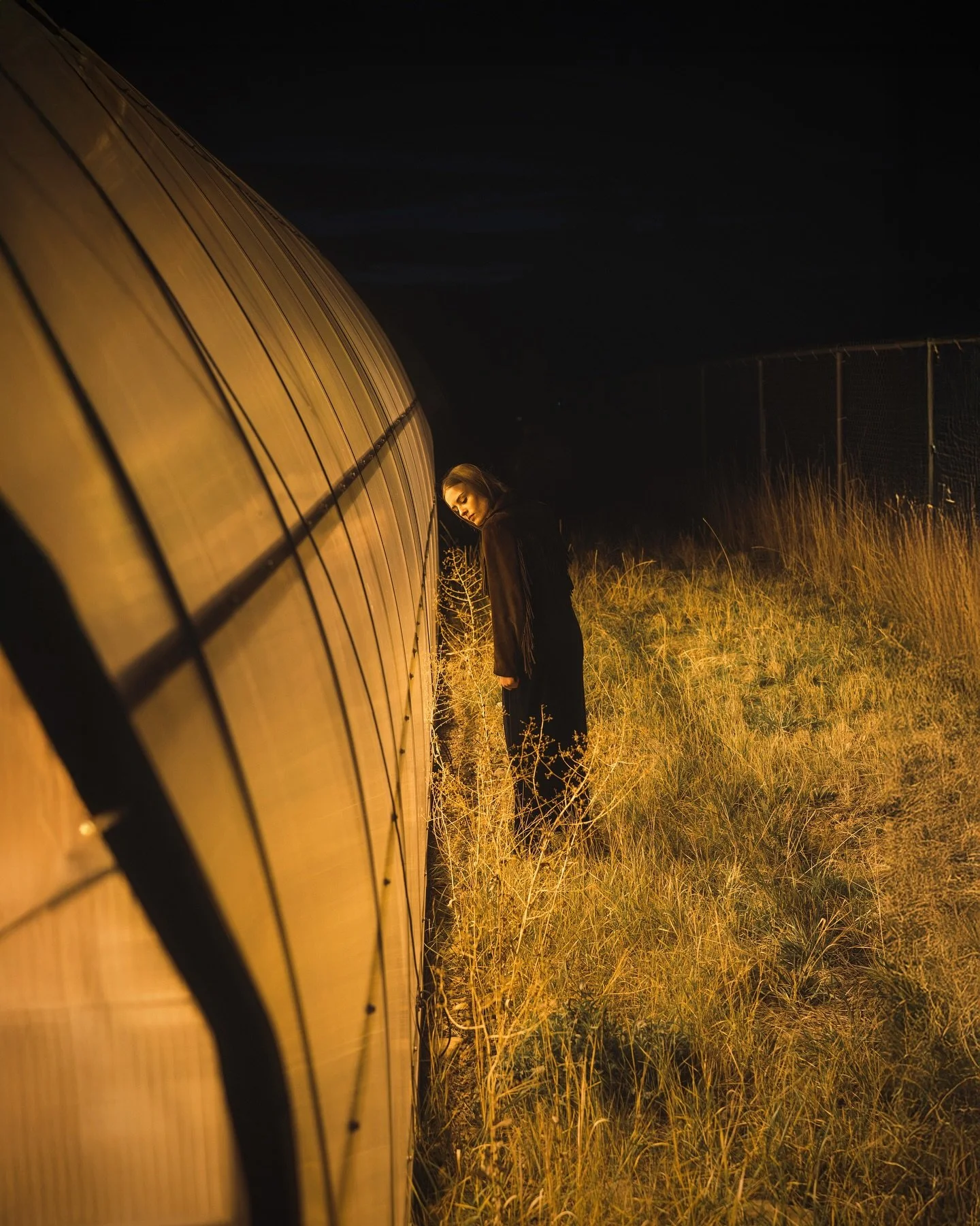 Liminal &hellip; 📺  w/ @skylaramh 

.

.

.

#missoulamontana #artportrait #portraitpage #missoulaphotographer #editorialportrait #montanaphotographer #sonyalphaportrait