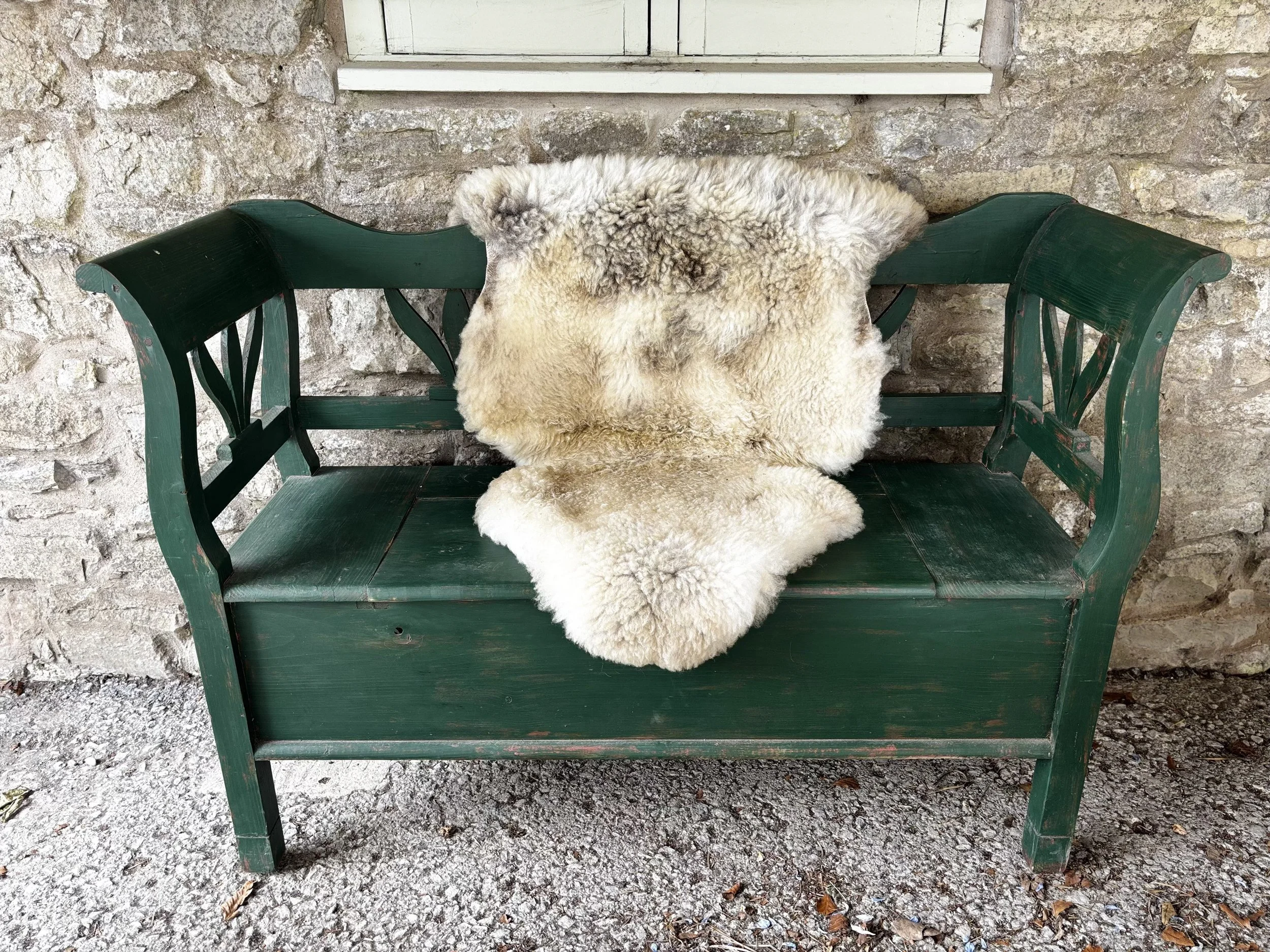 Love Seat Bench £30.00