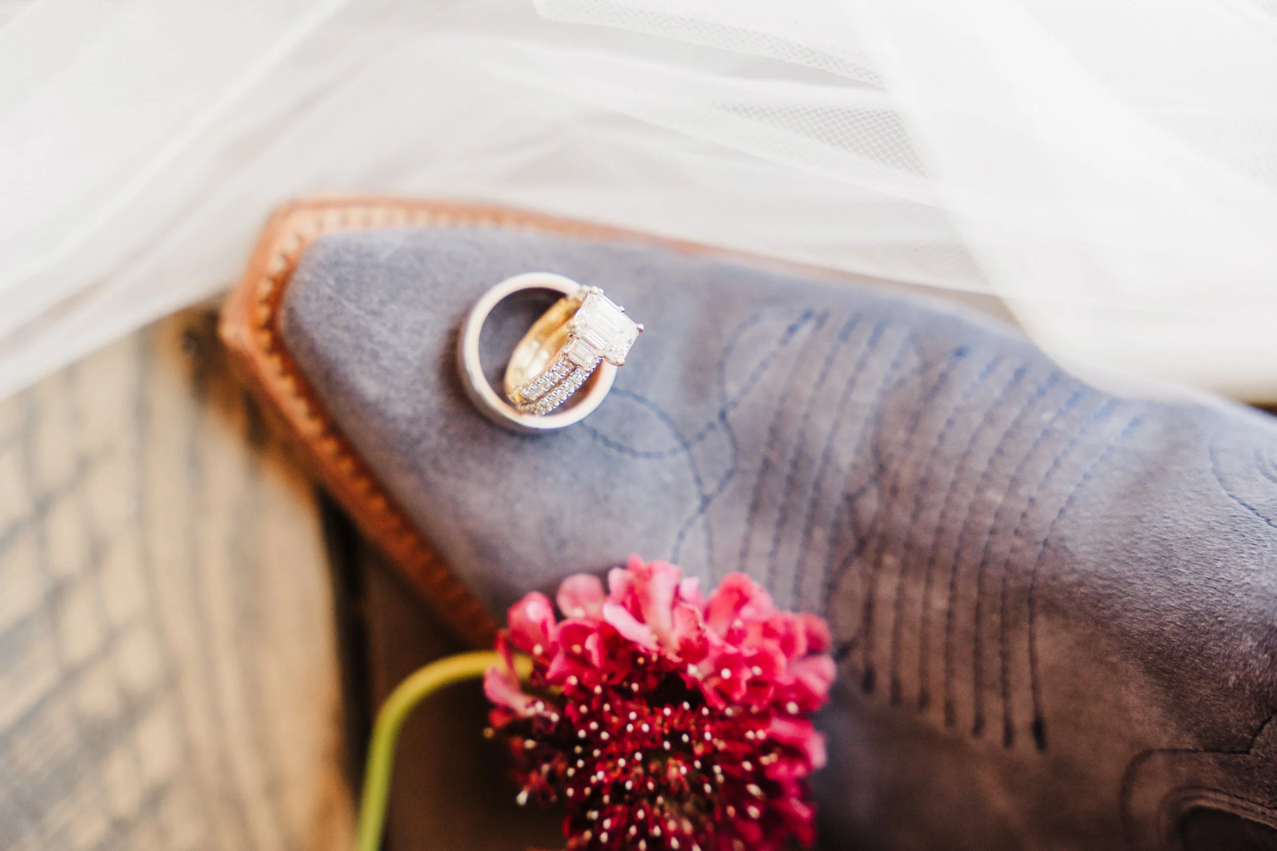 LaurenJon-Colorado-Wedding-Photographer-006.jpg