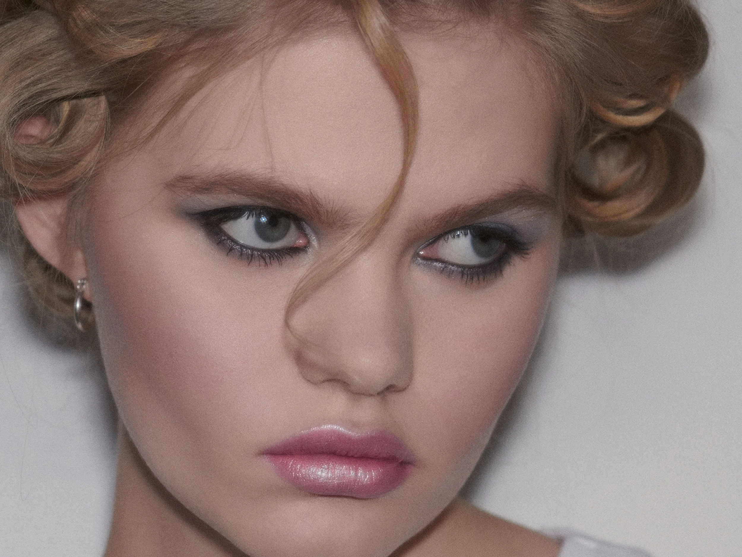 M·A·C BEAUTY PORTAITS