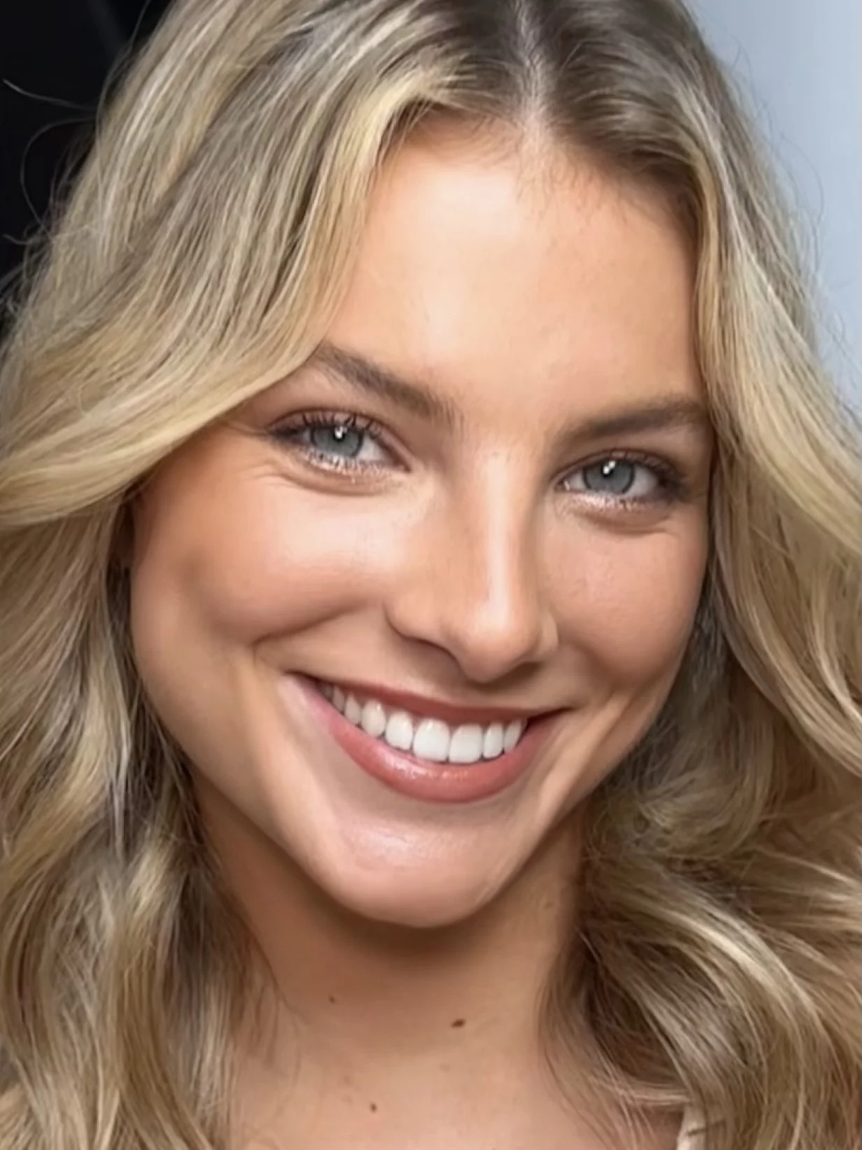 Natural Glam by Julie Cooper Make up Artist