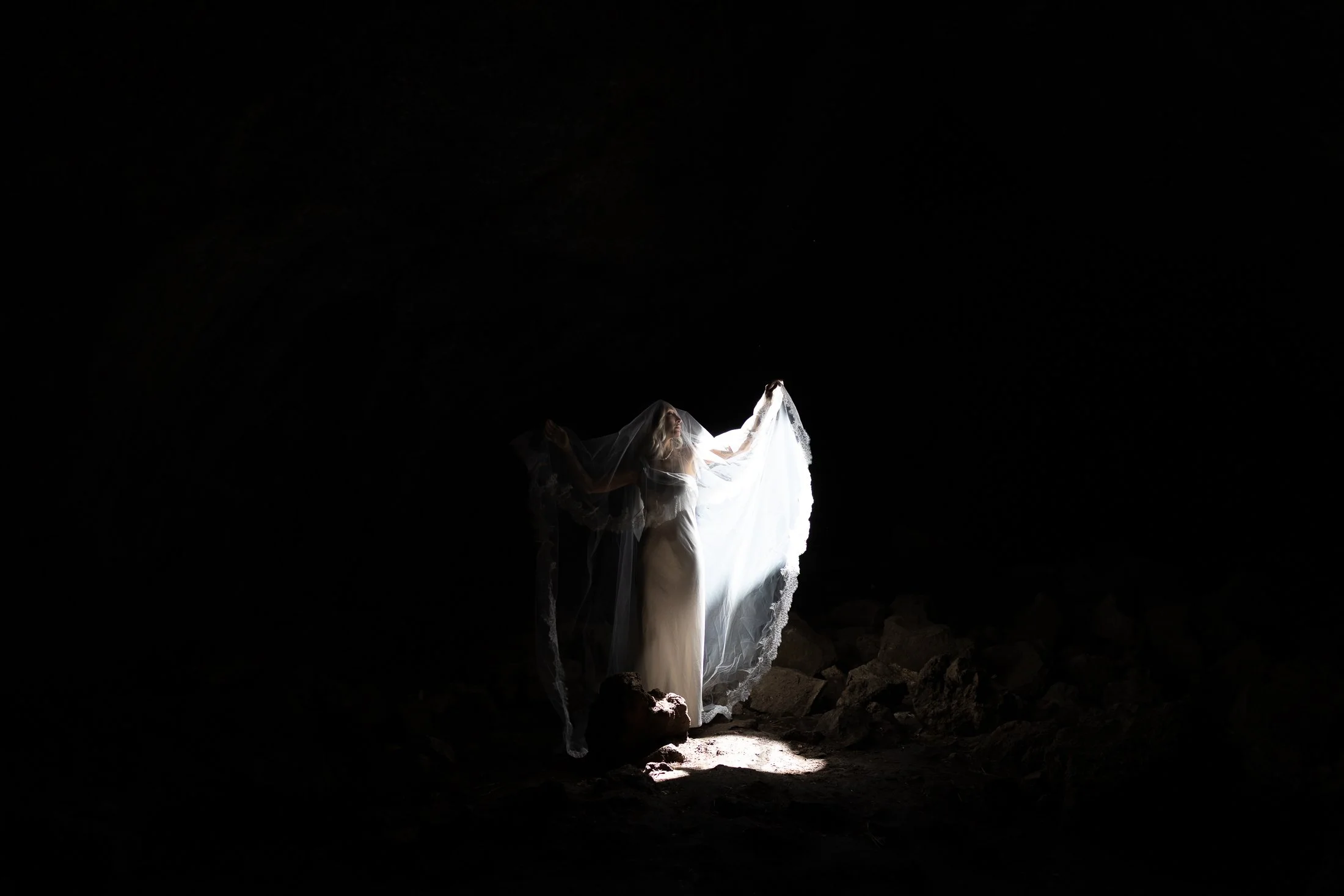 skylight-cave-elopement-anna-childers-22.jpg