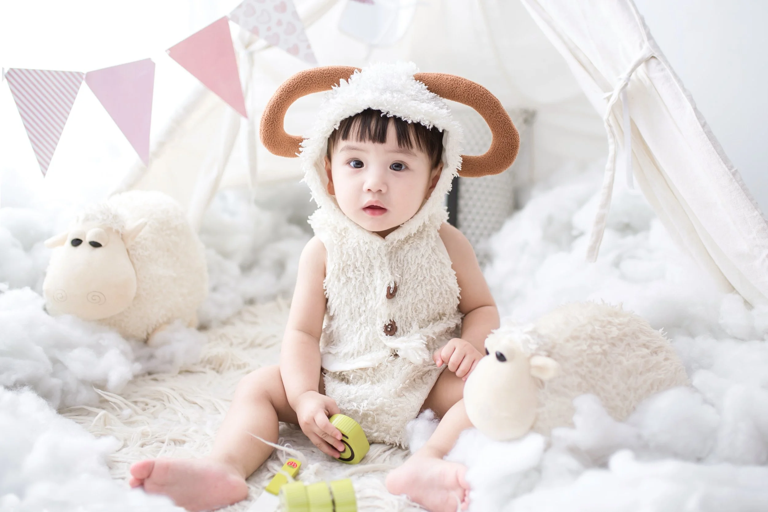 cell phone photography hacks for moms