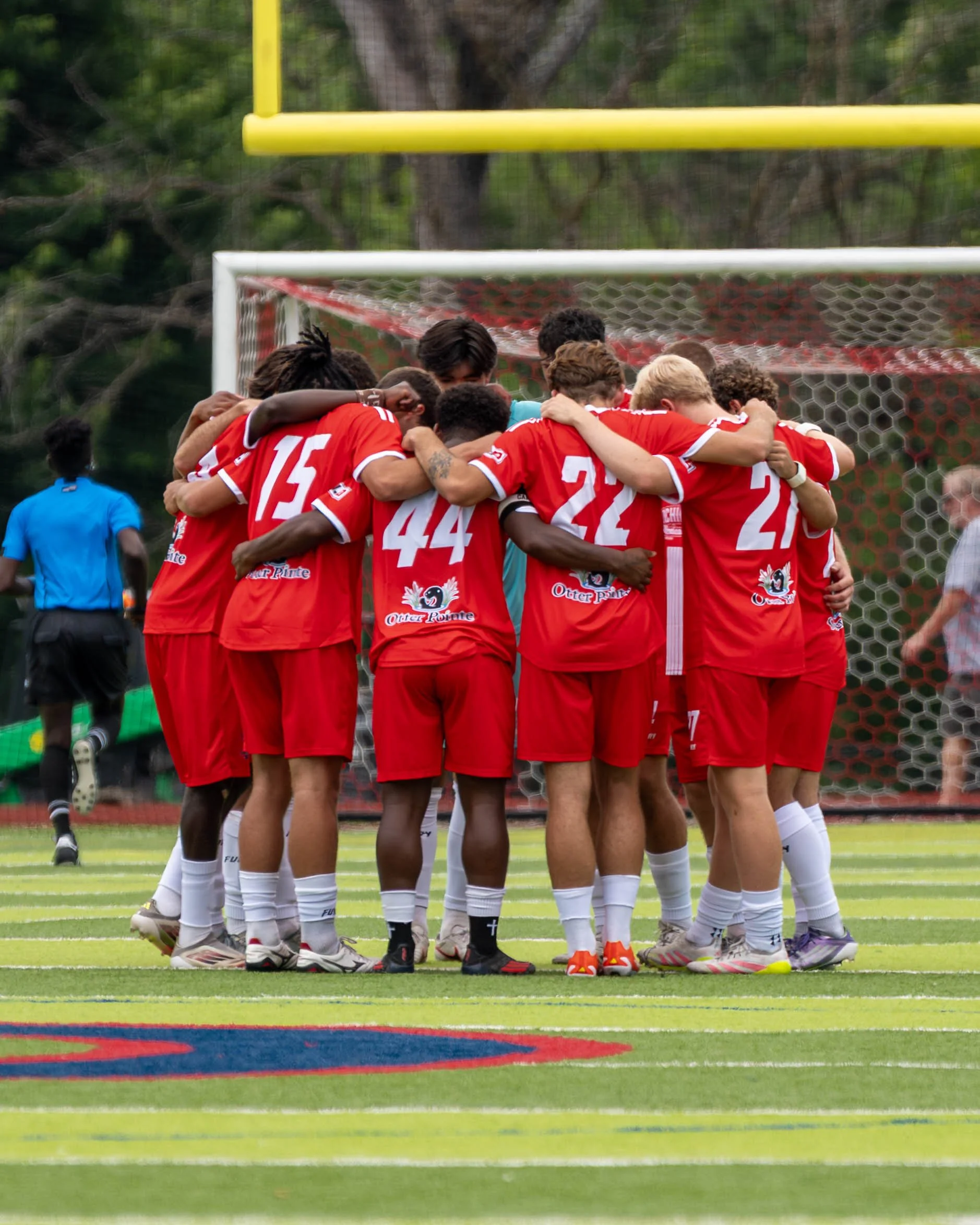Springfield FC starters in a huddle on the road against Sunflower State FC on June 6th, 2026 - Photo by: Austin Farrow