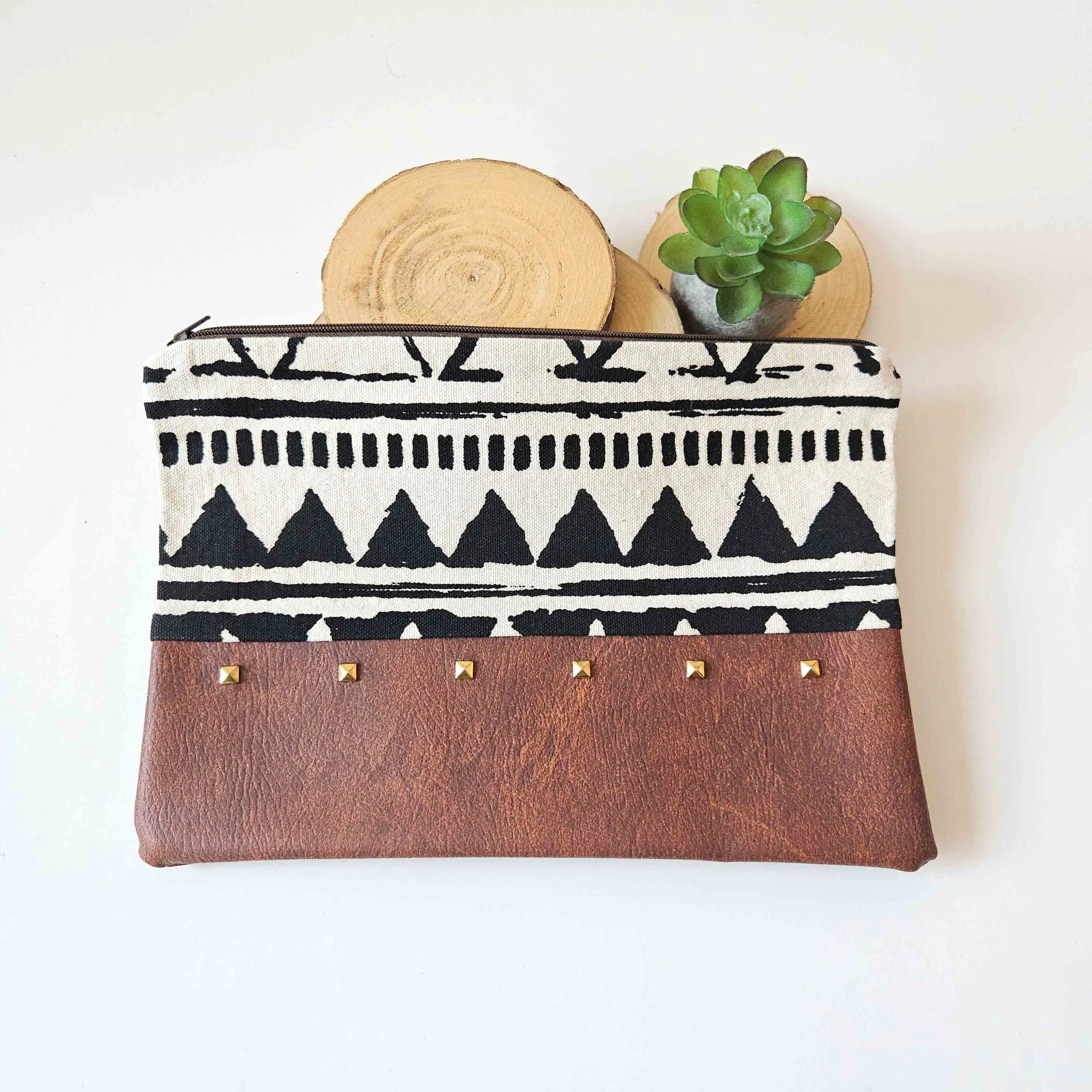Ethnic Pouch