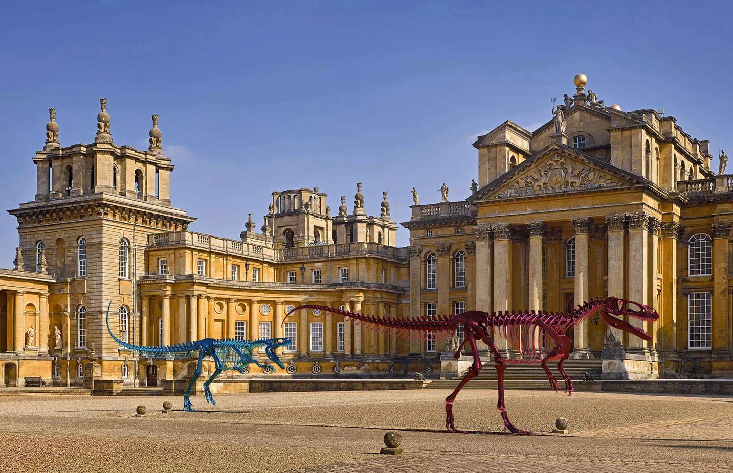 Full-scale Megalosaurus sculpture by Jay Jay Burridge, displayed outside Blenheim Palace to promote the exhibition Dinosaurs are Forever.