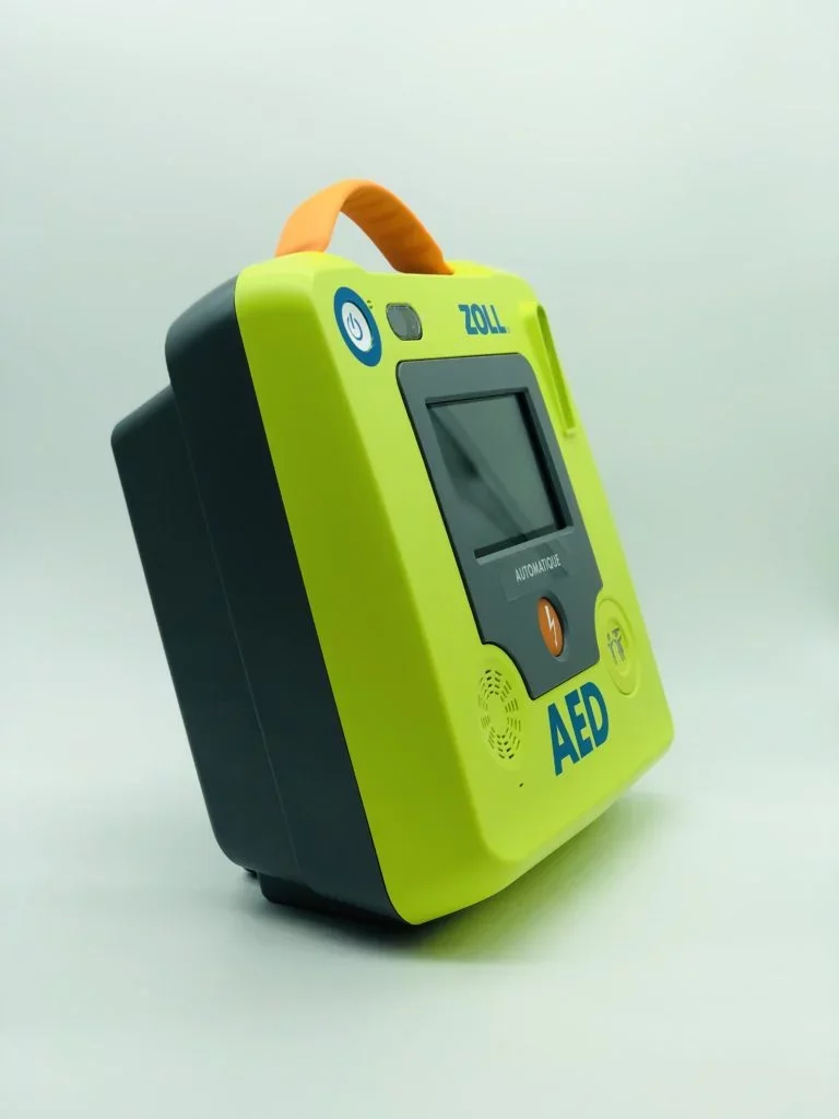 ZOLL-AED-3-2-768x1024.webp