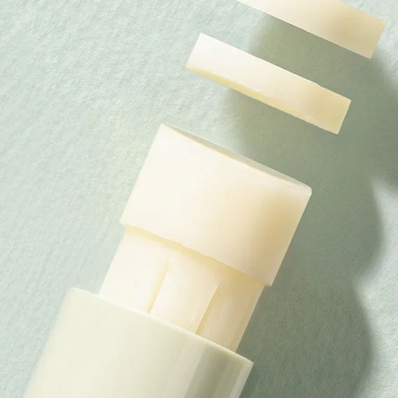 imgi_14_CMS_multistickbalm-4_DFLT.jpg