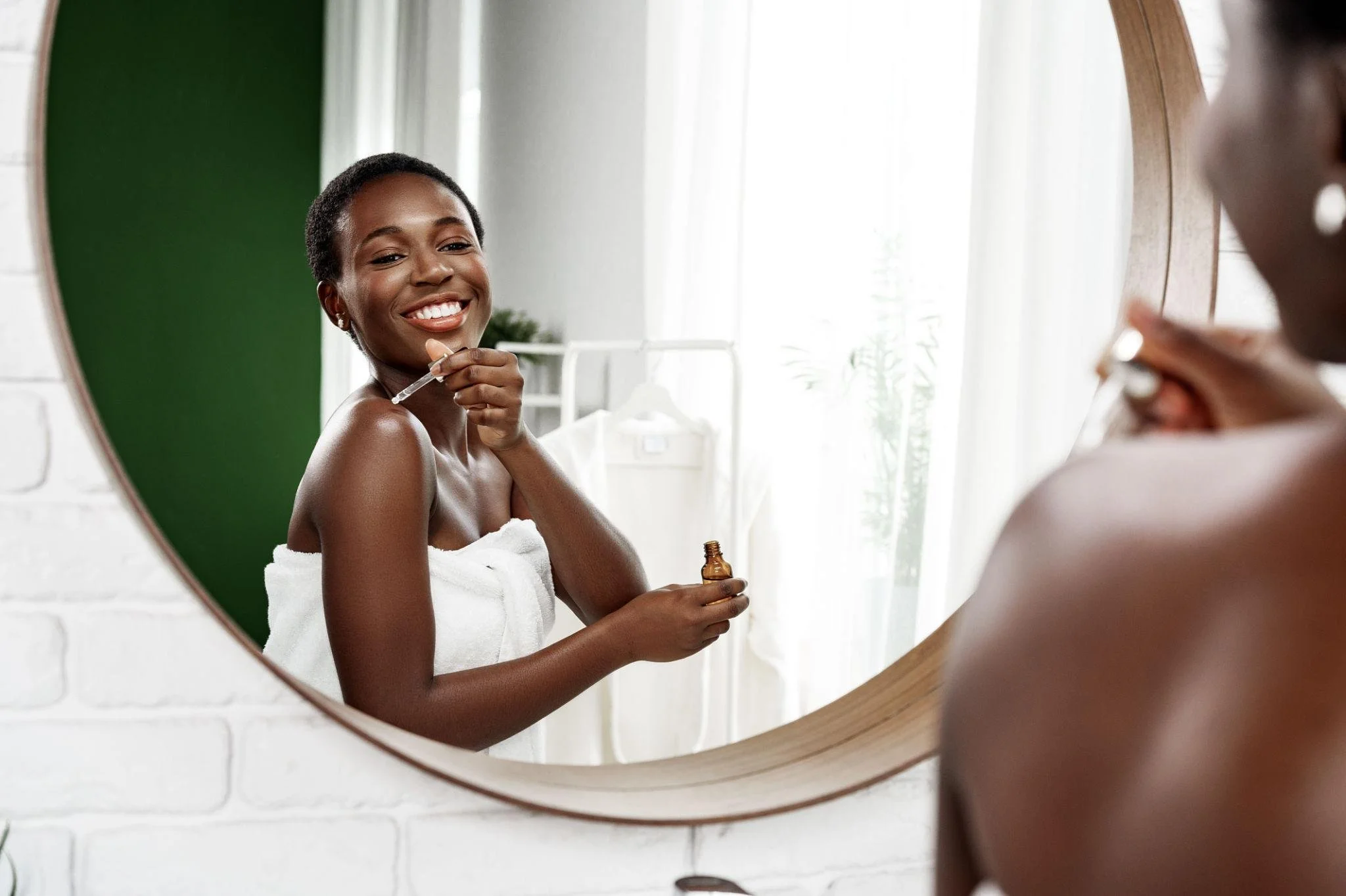 From Clinic to Bathroom Shelf — Redefining Results Through Ritual