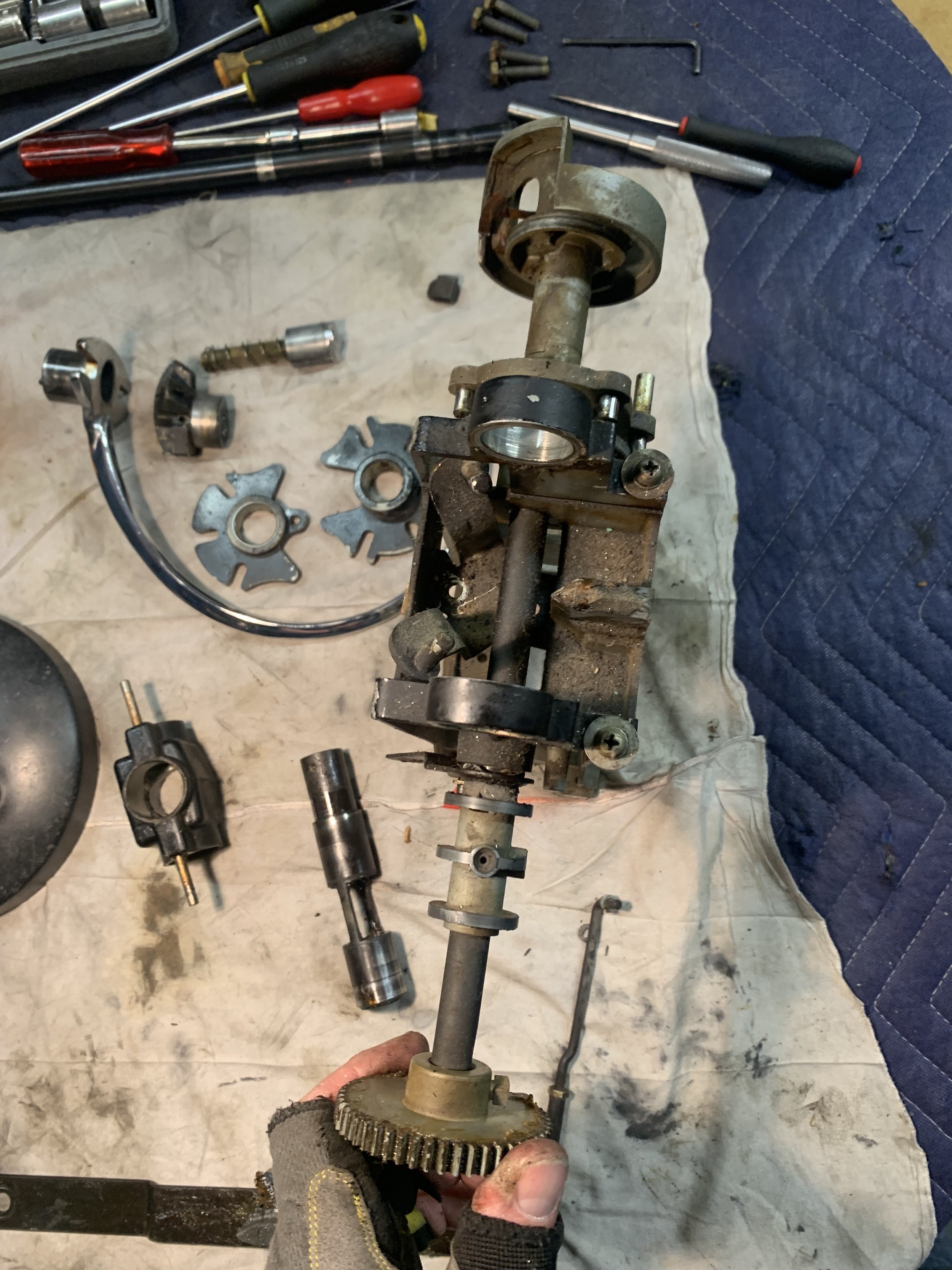 Rock-Ola Tempo 1475 Gripper Assembly (1)