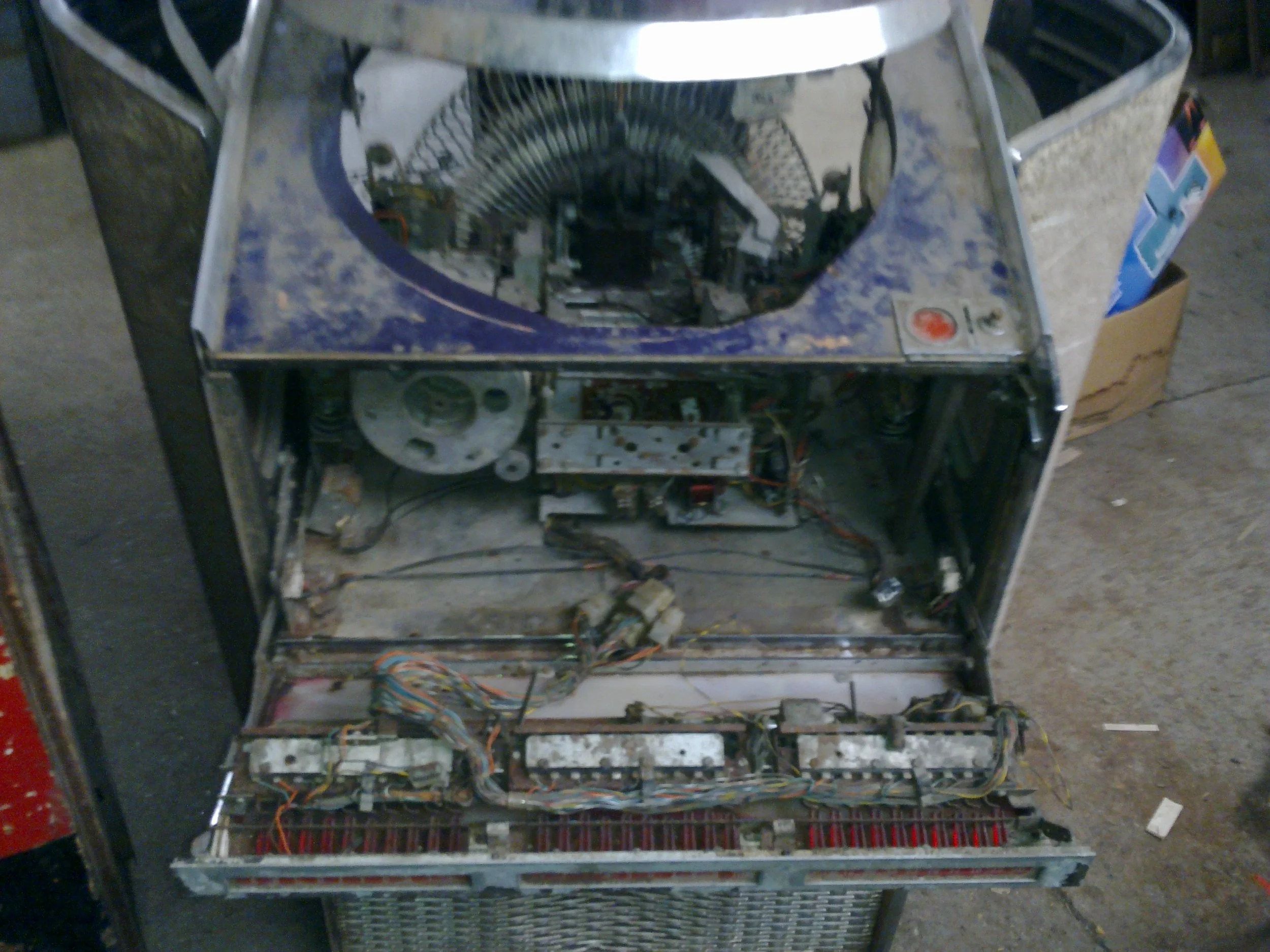 AMI Continental 2 (Very Tired and Dirty)