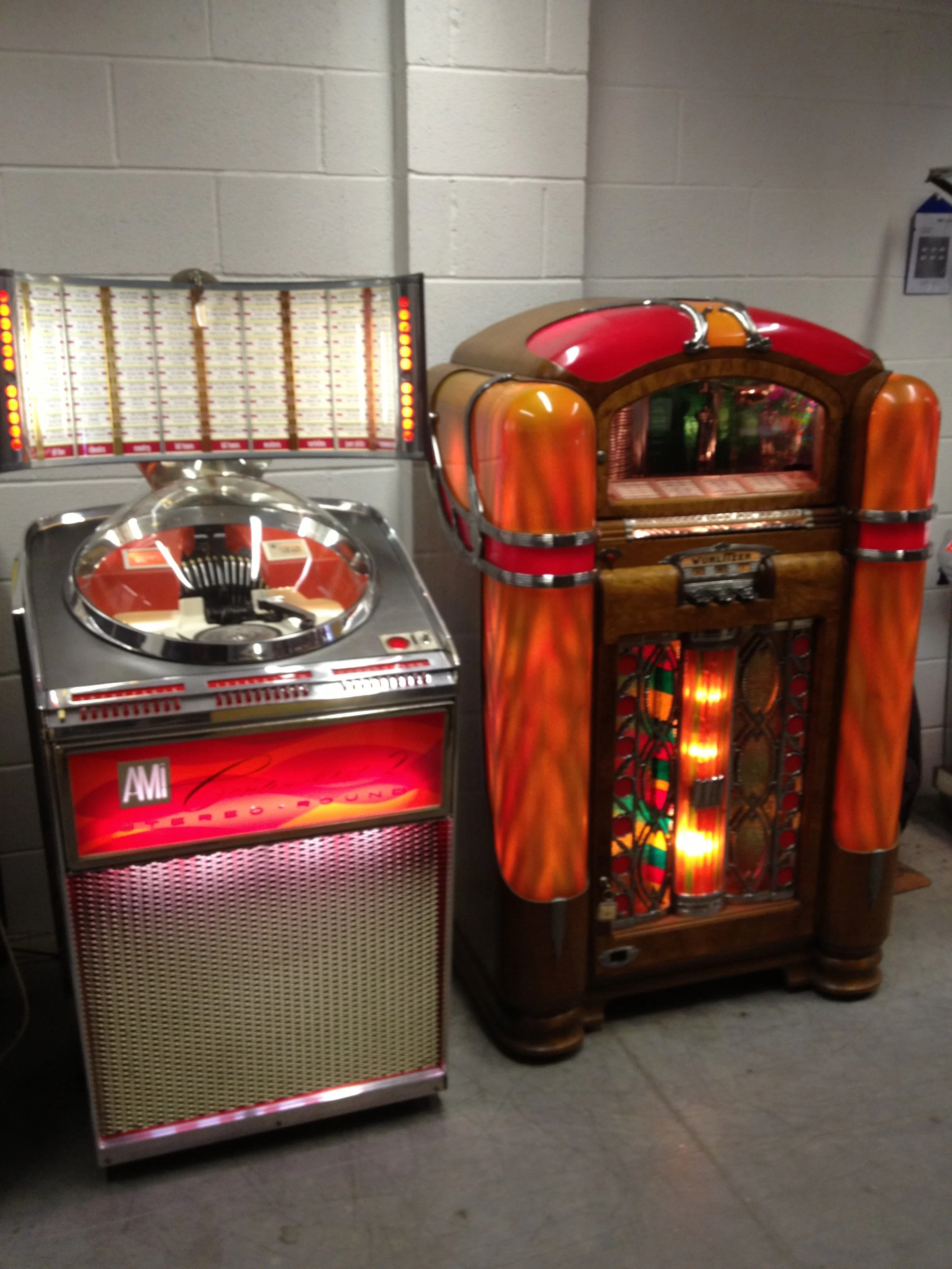 AMI Continental 2 & Wurlitzer 800