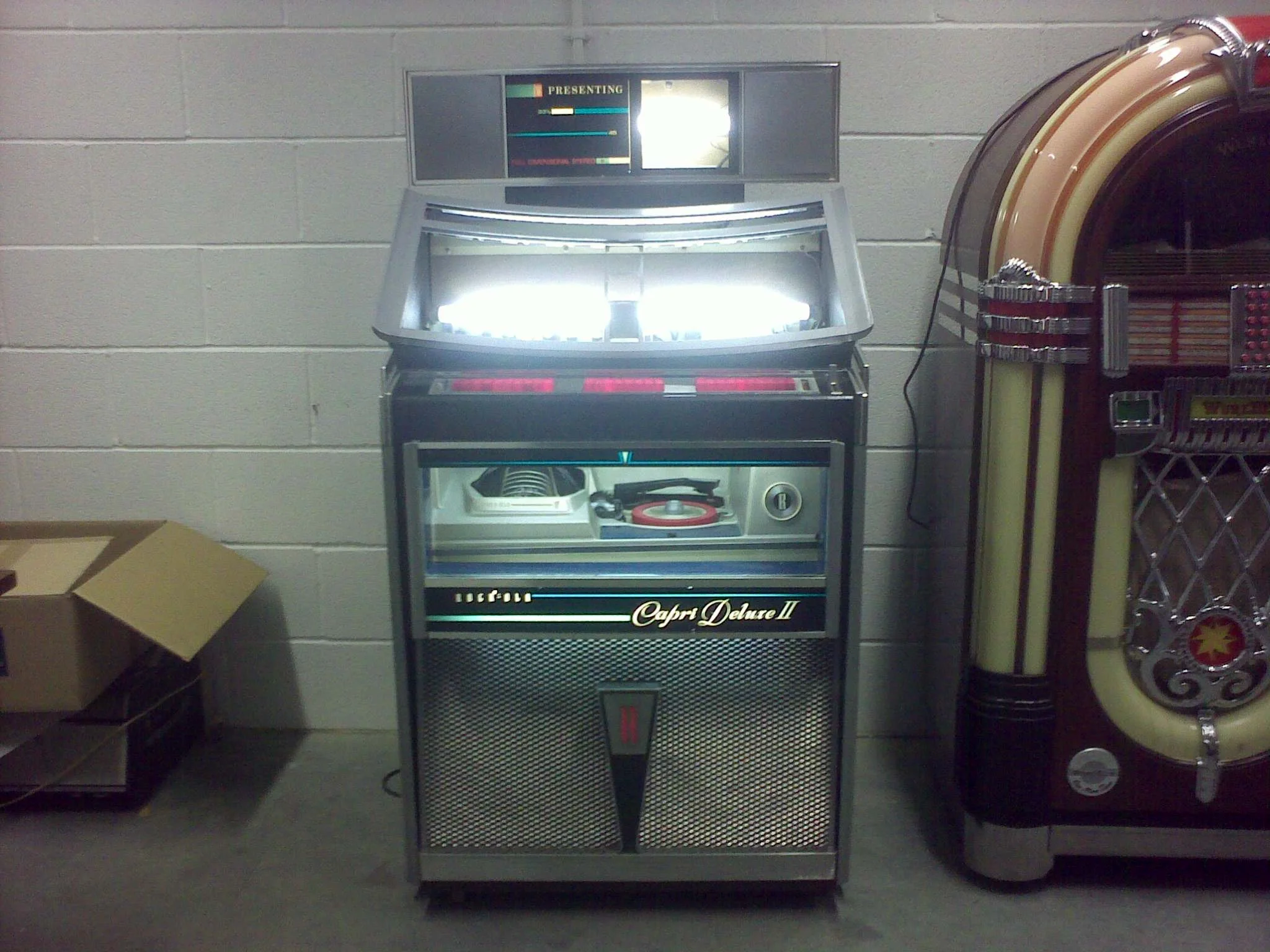 Rock-Ola Capri Deluxe 2