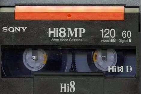 Sony Hi8 video cassette tape labeled with 120 minutes of recording time, 8mm video cassette, and digital 8 features. Filmed on tape VHS. Wedding 90s