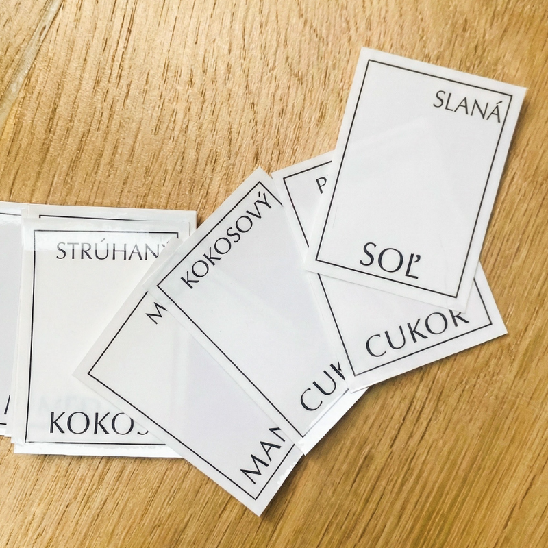 07-organizacia-spajze-etikety-na-mieru-priestory.png
