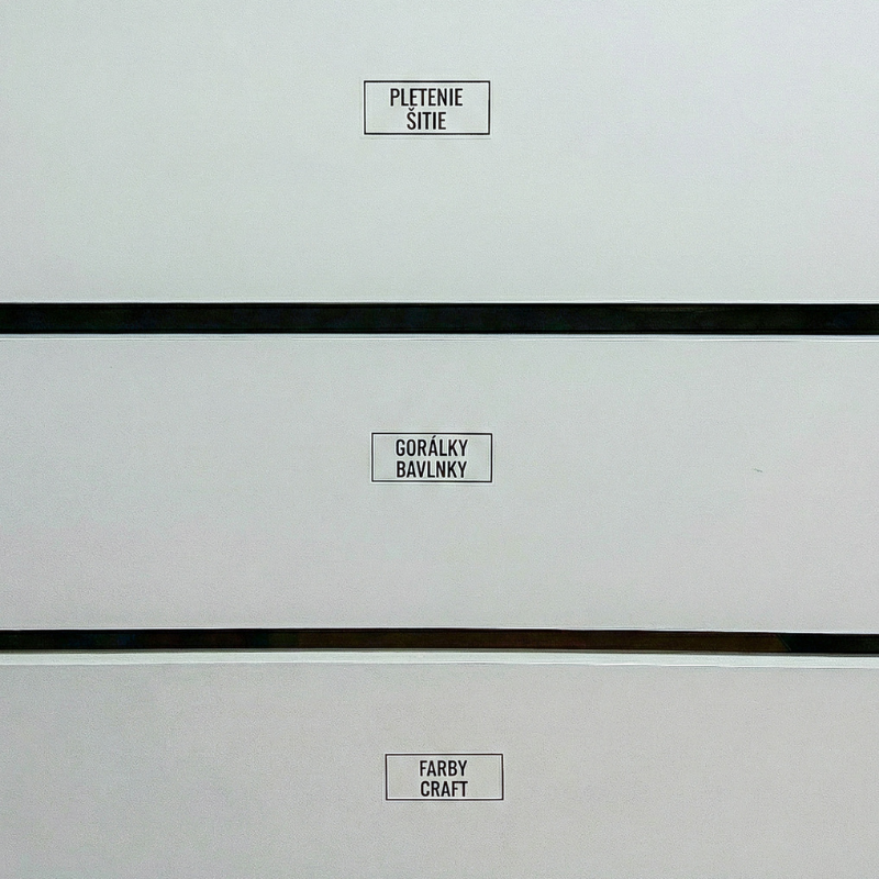 03-organizacia-skrine-detail-sufliky-pracovny-priestor-priestory.png