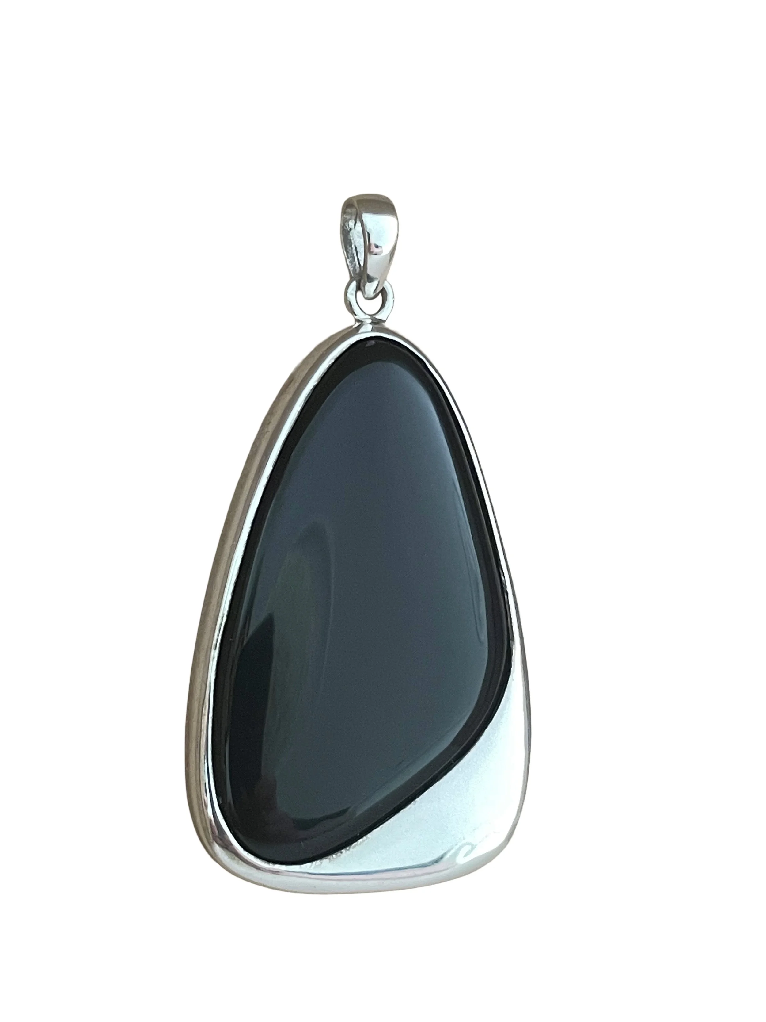 vintage-jewellery-modernist-black-onyx-silver-asymmetrical-pendant-1.jpg