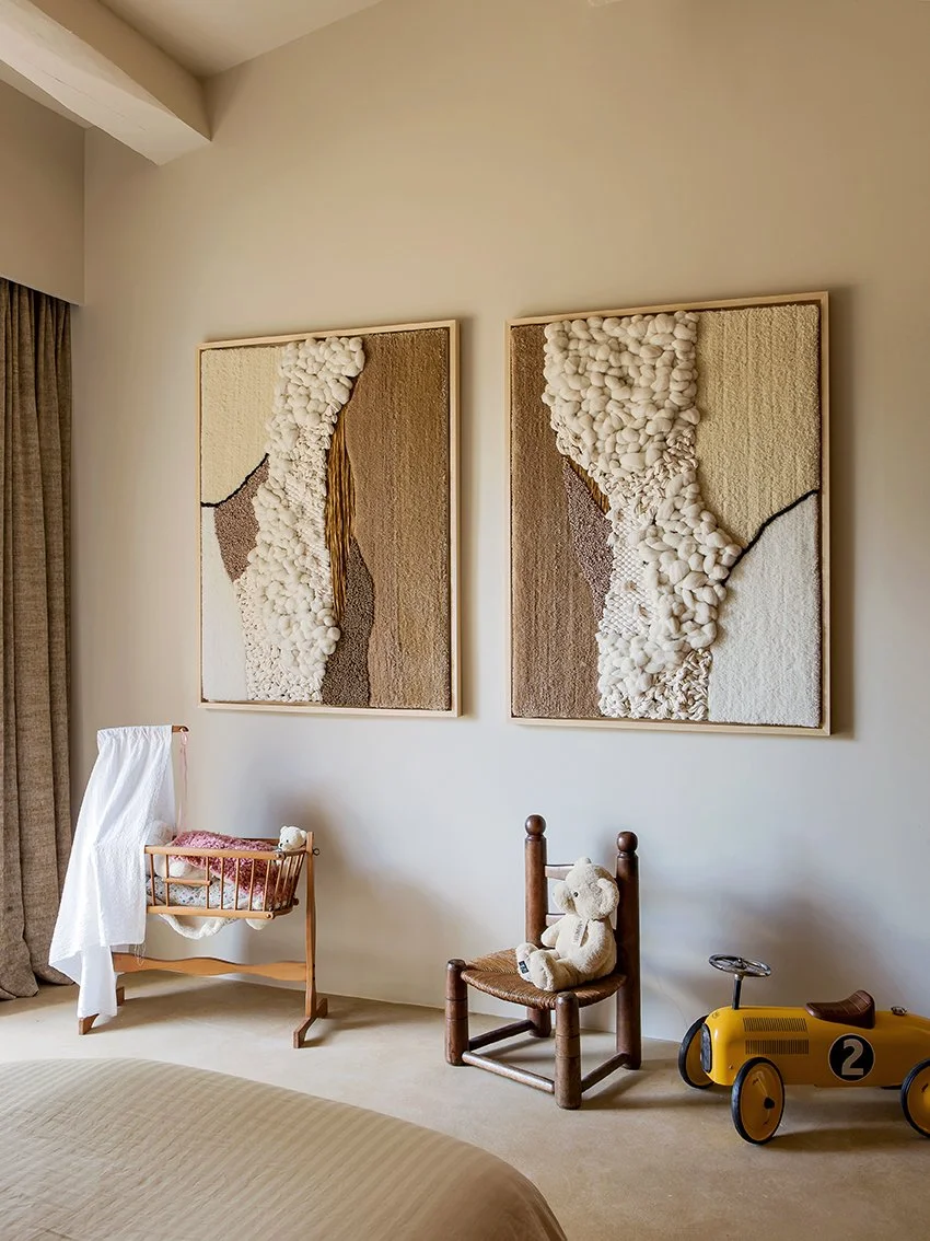 Œuvre murale textile contemporaine de Julie Robert
