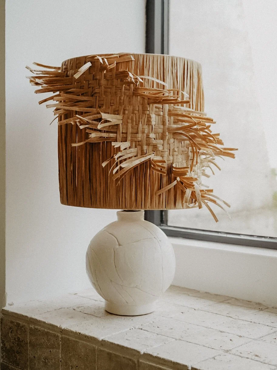 Lampe en céramique et raphia 