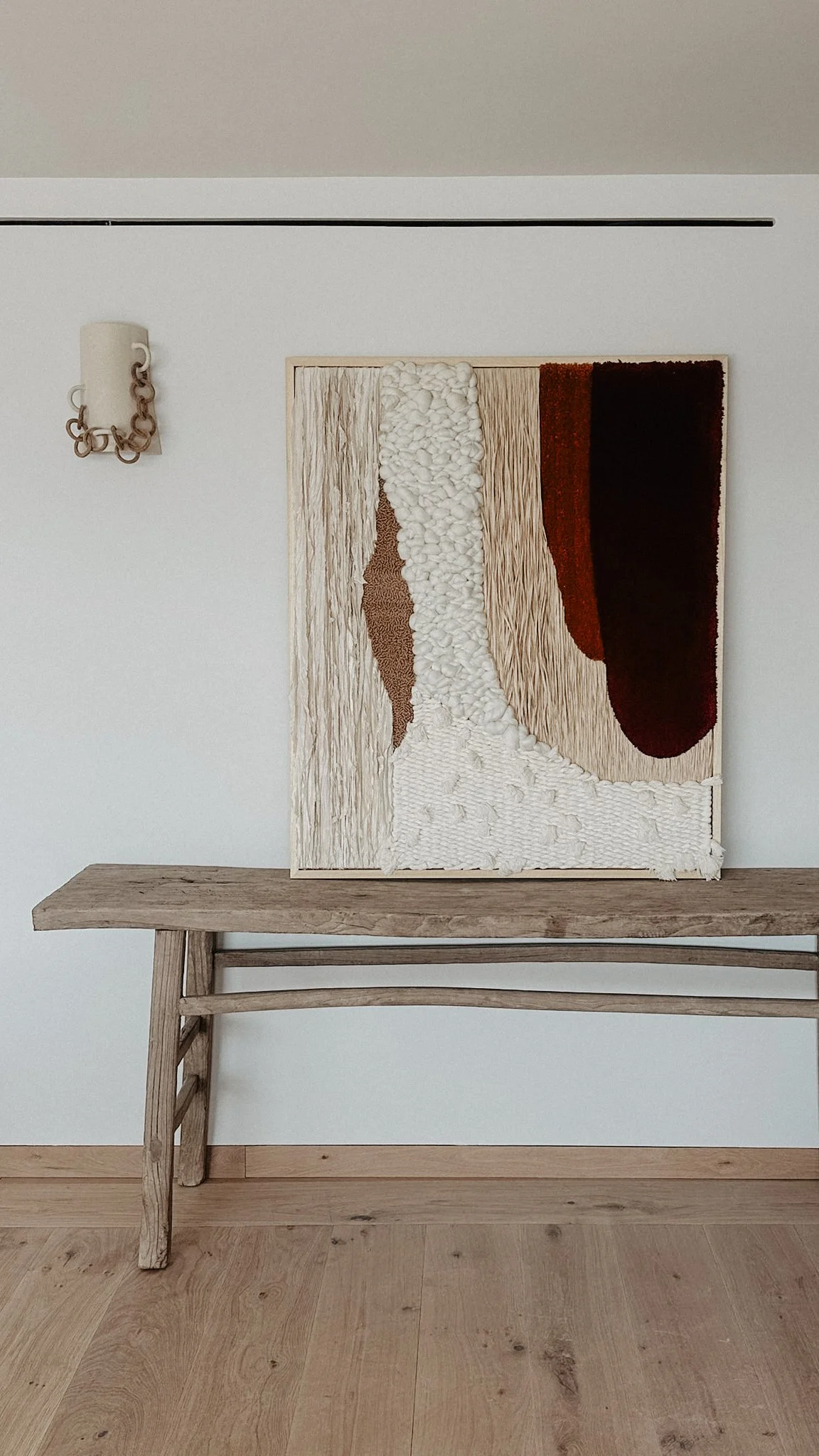 Œuvre murale textile contemporaine de Julie Robert