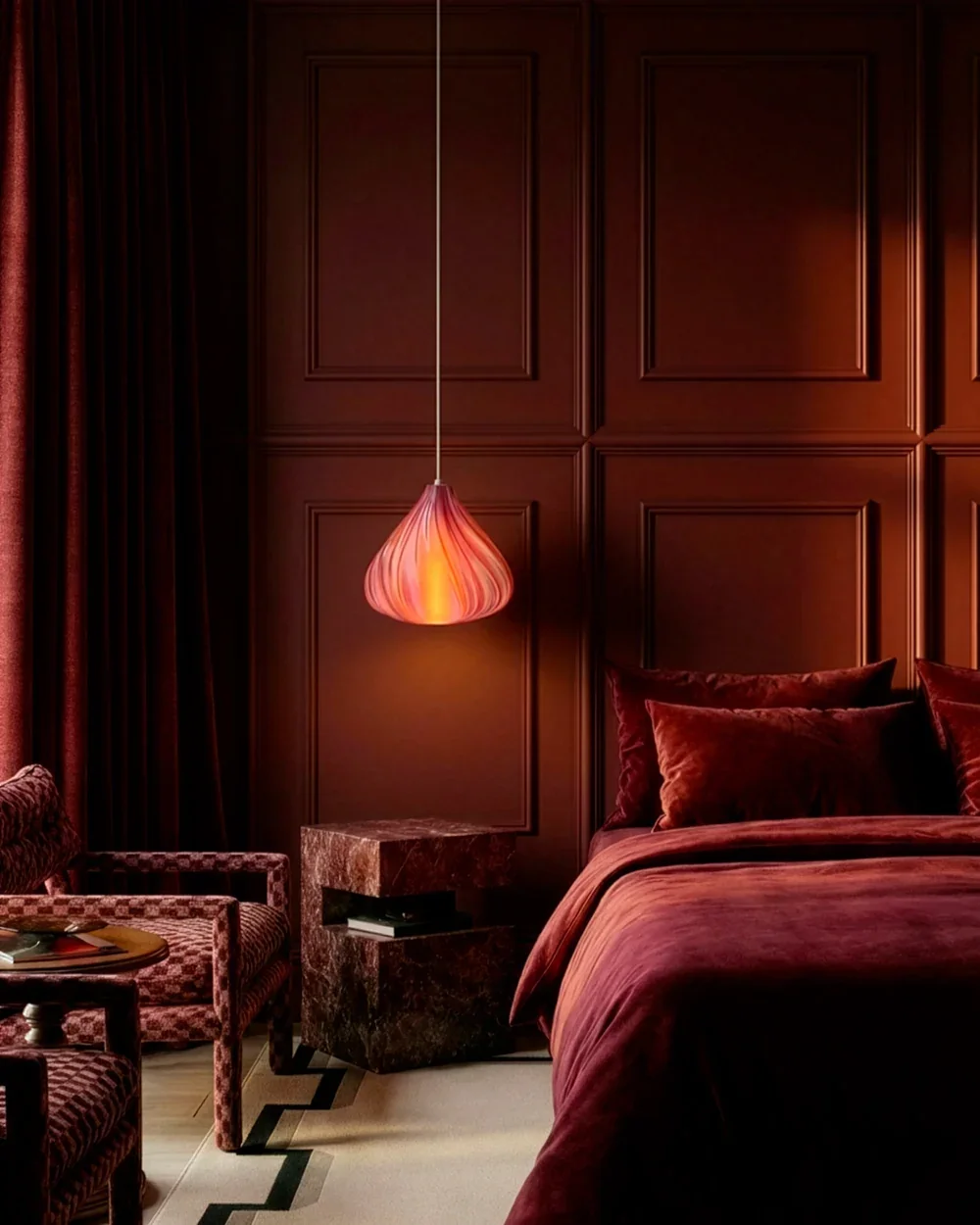 low-bedroom_d3432c39-84c6-42ac-8b28-d047f71e37ff.jpg.webp
