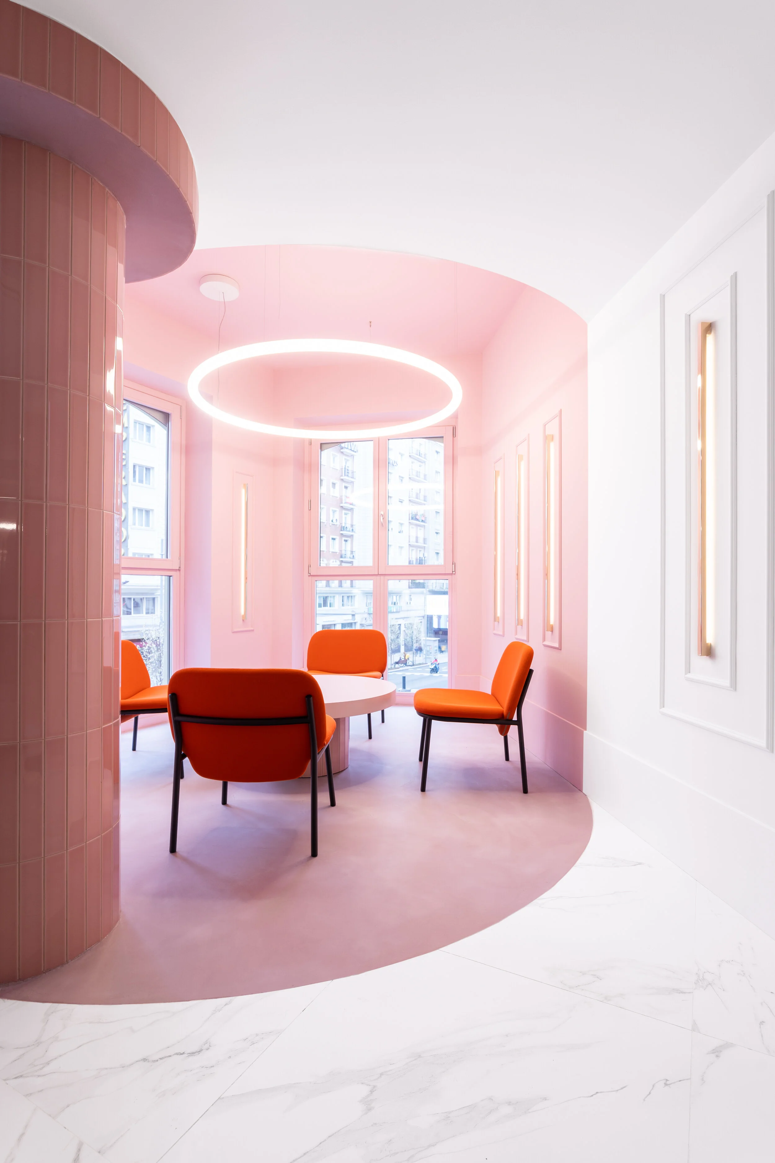 hotel_bienvenir_madrid_relax_area_with_views_wanna.jpg