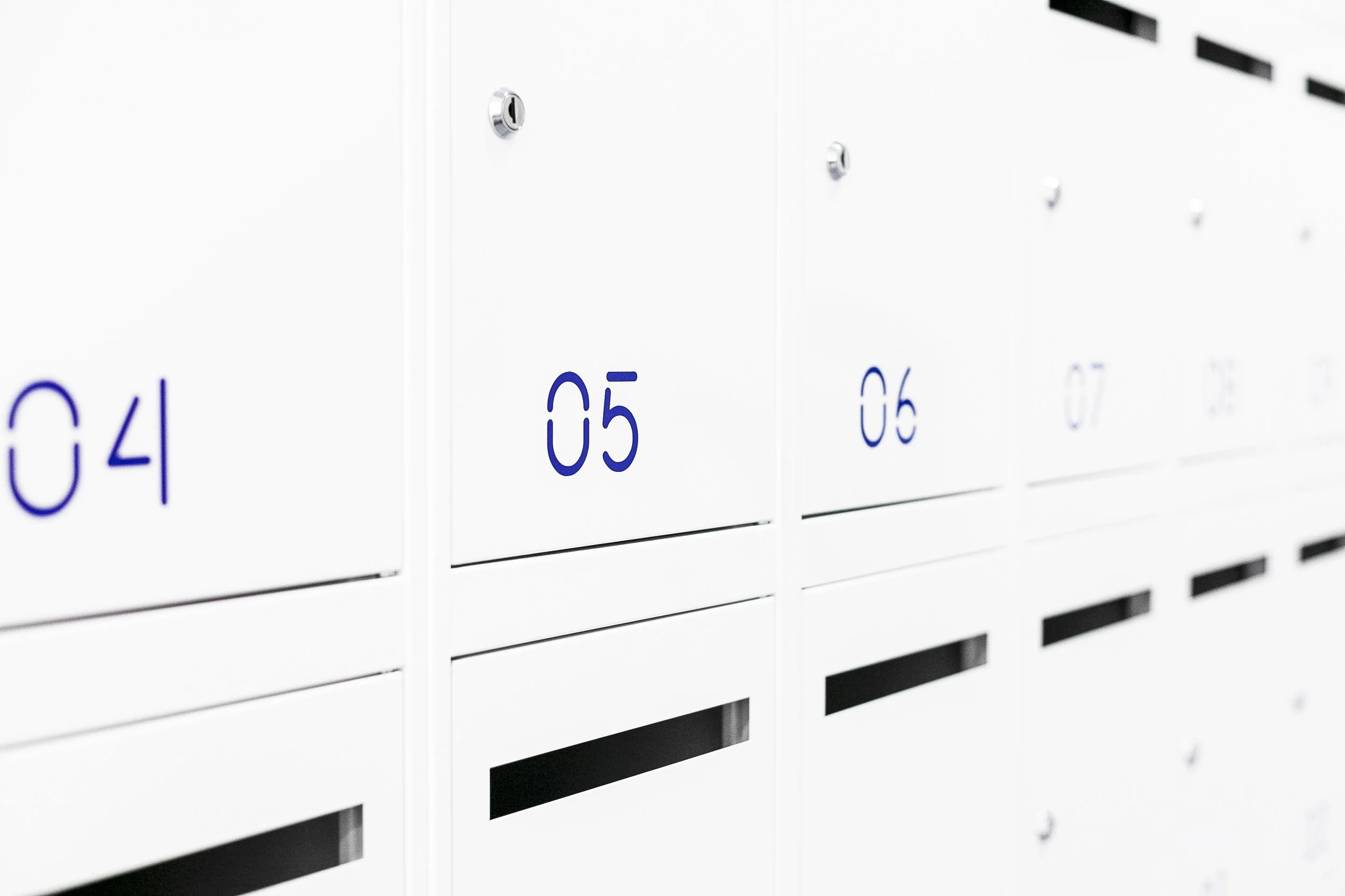 Knowhere_Coworking_Lockers_Signage_Wanna.jpg