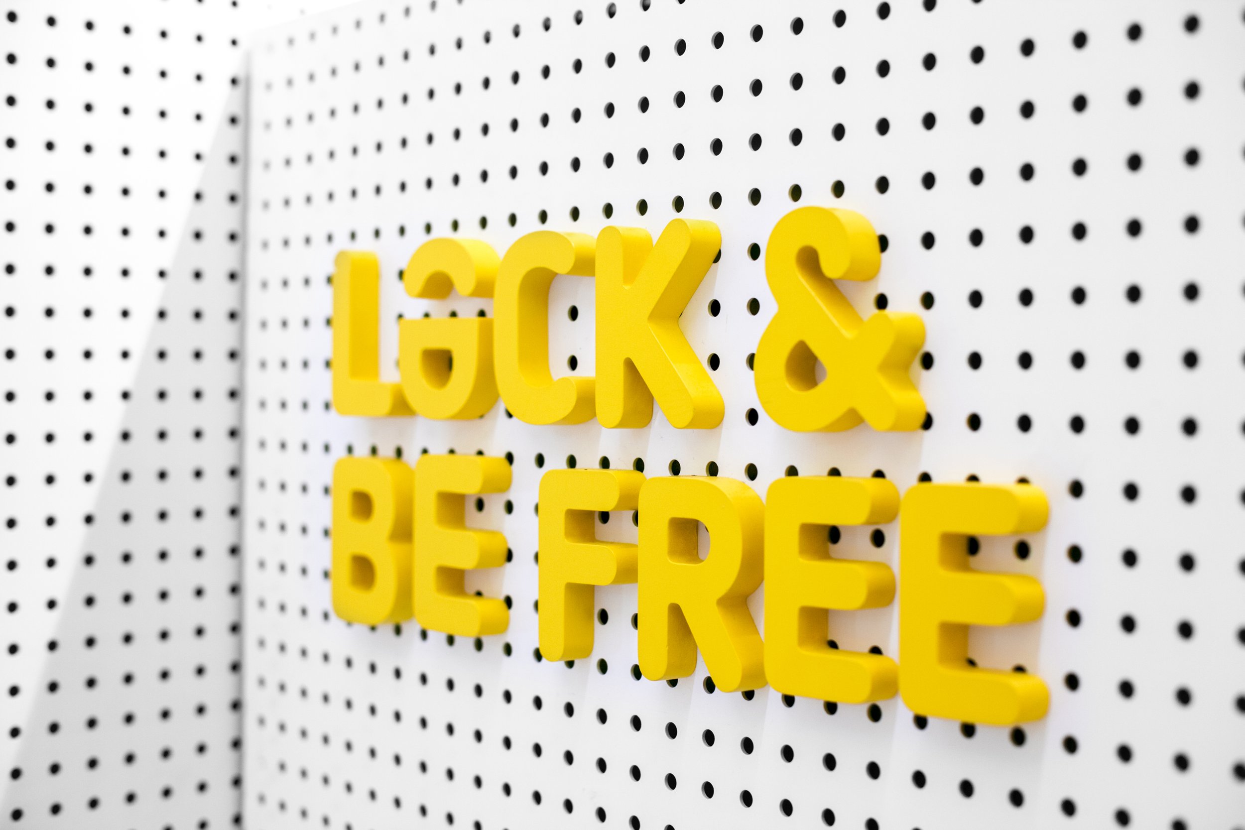 LockandBeFree_Urban_Lockers_Madrid_Brand_Wanna.jpg