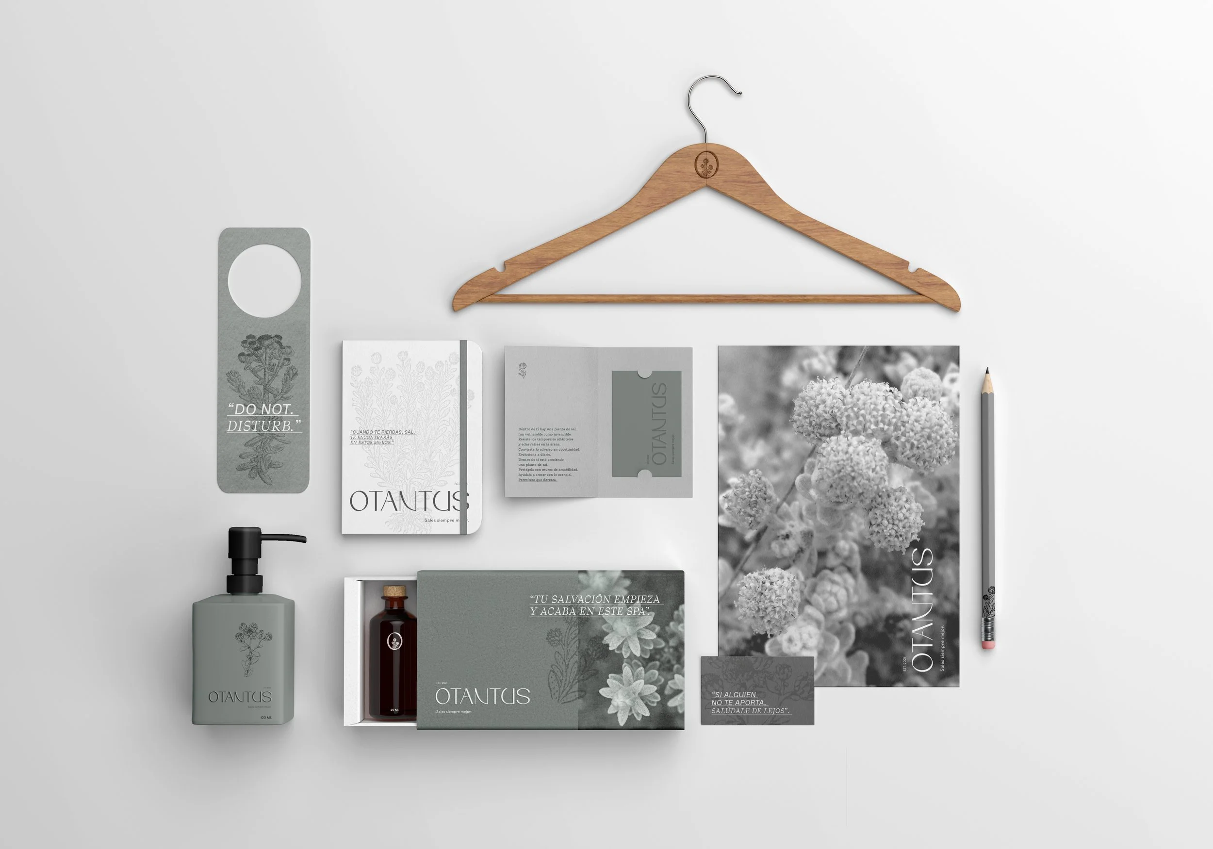 Mockup Imagen, Branding Marca Otantus diseñada por WANNA estudio de diseño, gráfico, interiorismo. La marca de Otantus se basa en la planta característica de galicia