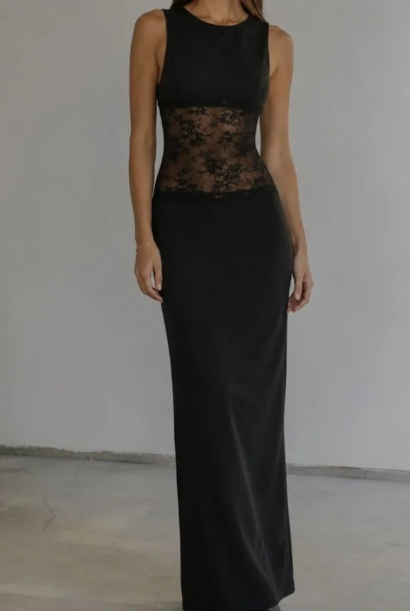 Seduced lace dress