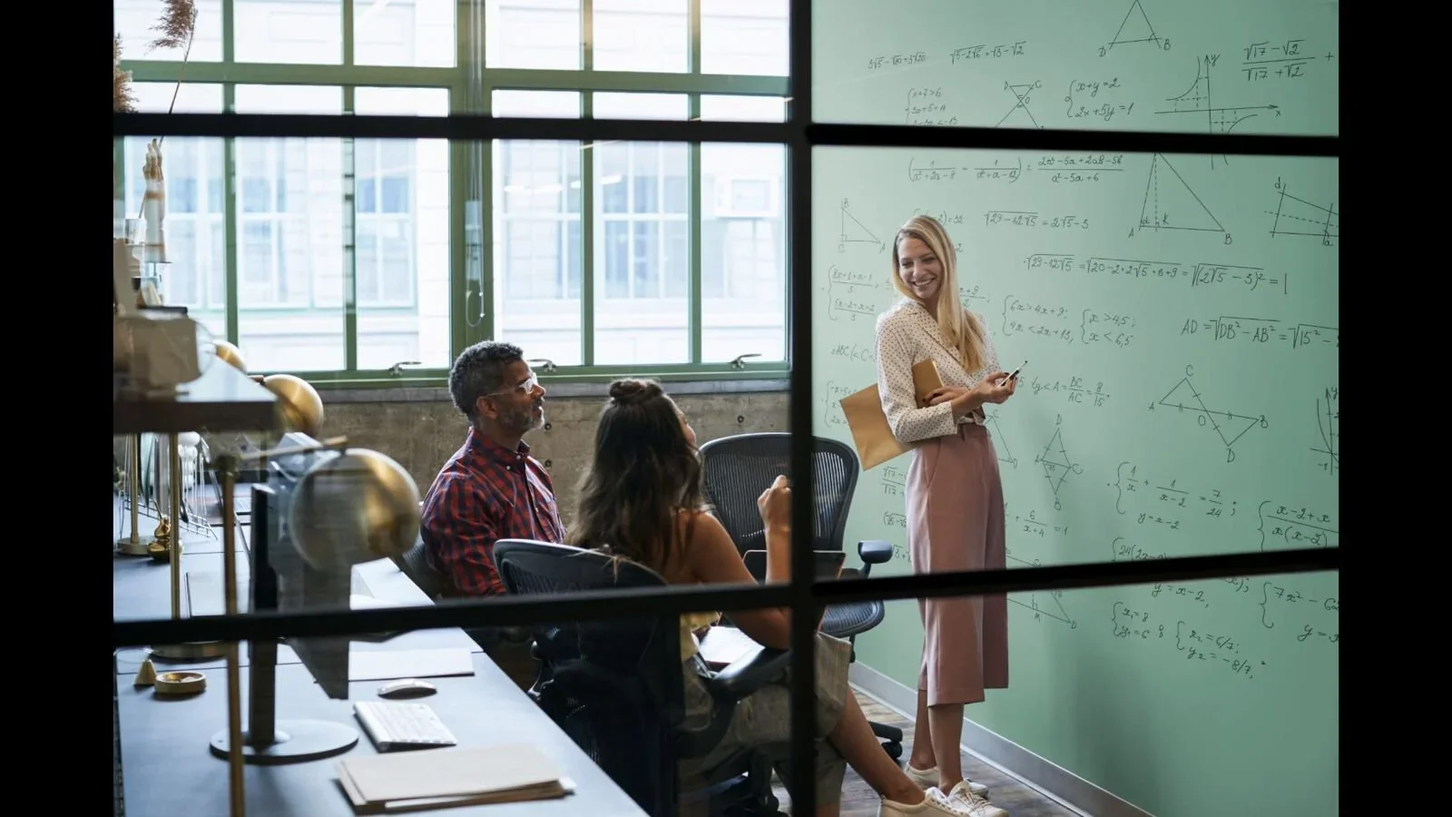4 ways to adjust your office space for hybrid working