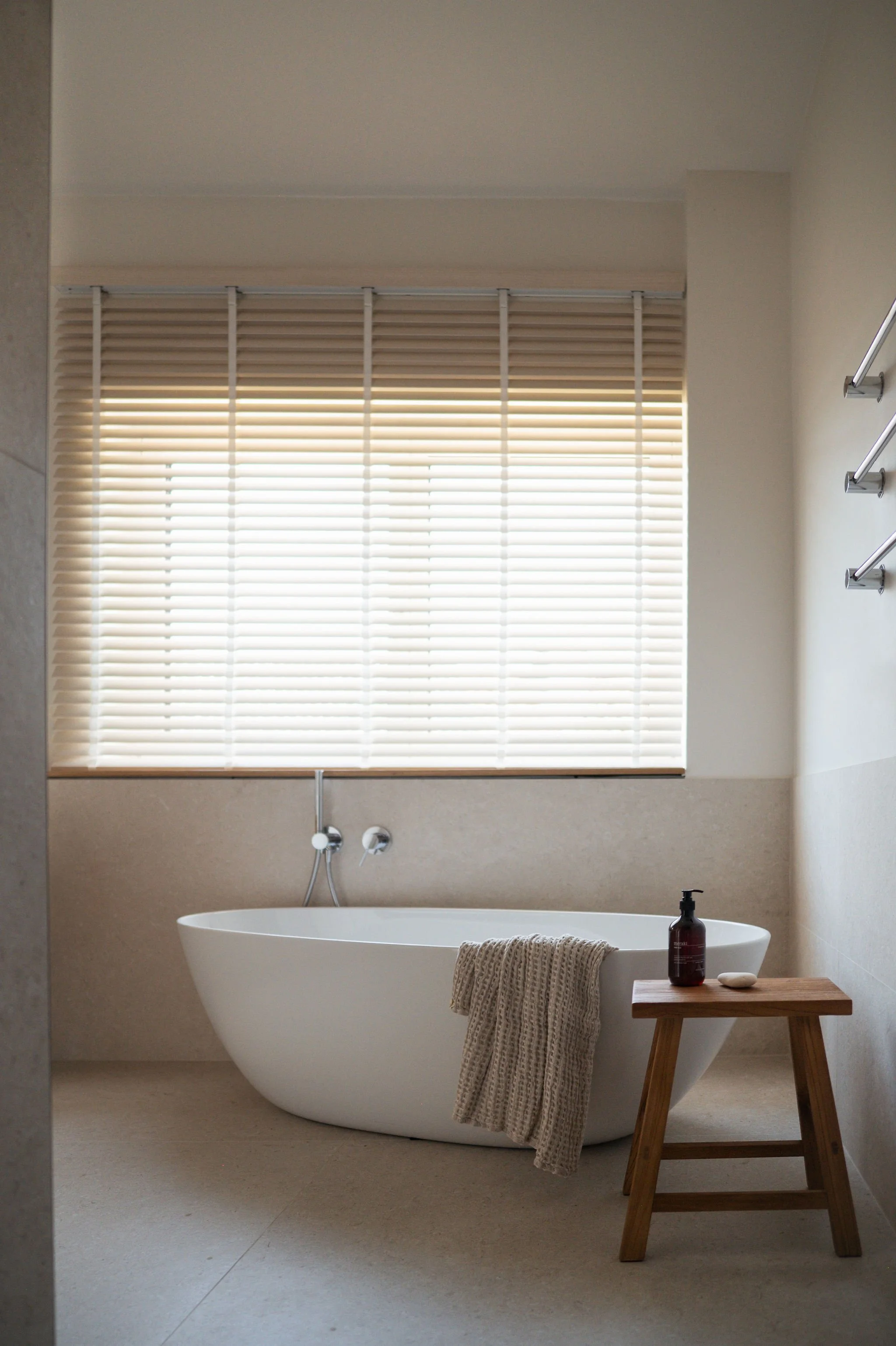 privathaus-sinzheim-badezimmer-badewanne-02.jpg