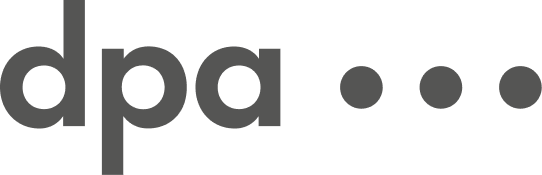 Logo mit den Buchstaben 'dpa...'.