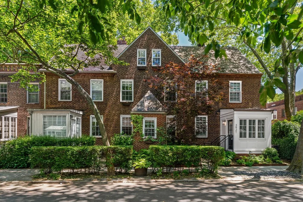 Brick row houses and planted setbacks in Sunnyside Gardens