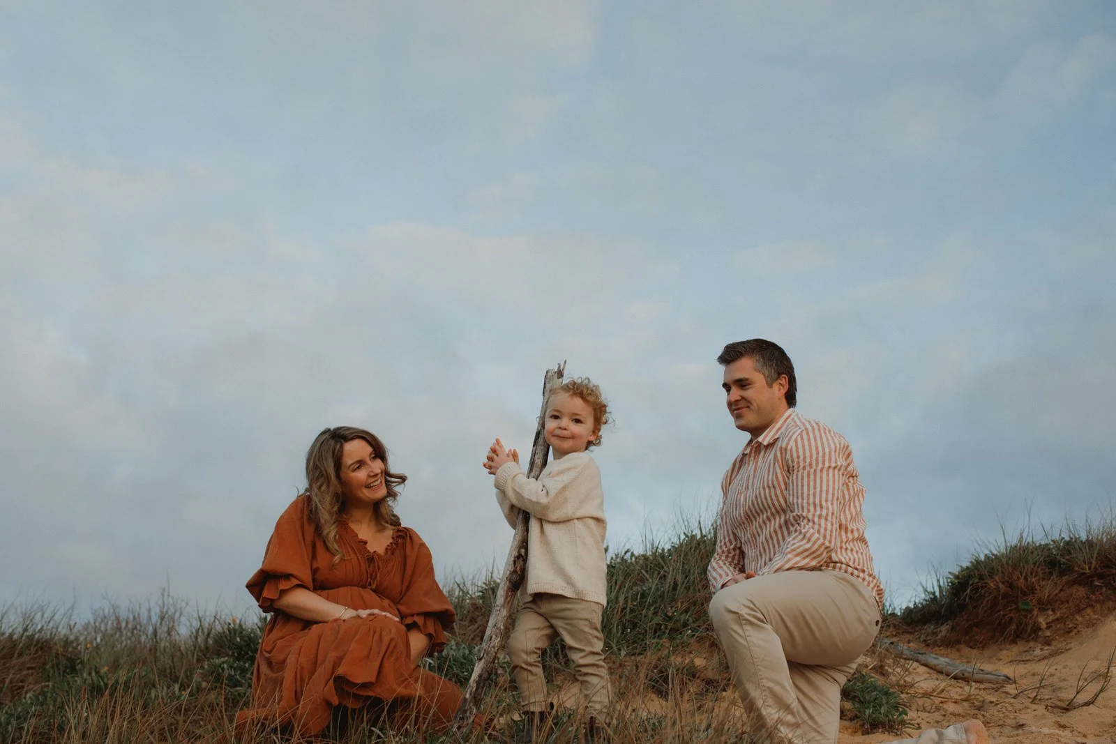 Pregnancy photoshoot with big brother | Curl Curl Beach