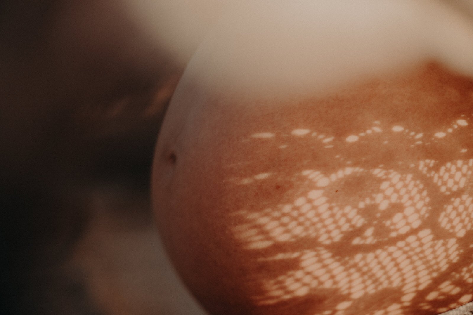 Pregnant woman's tummy