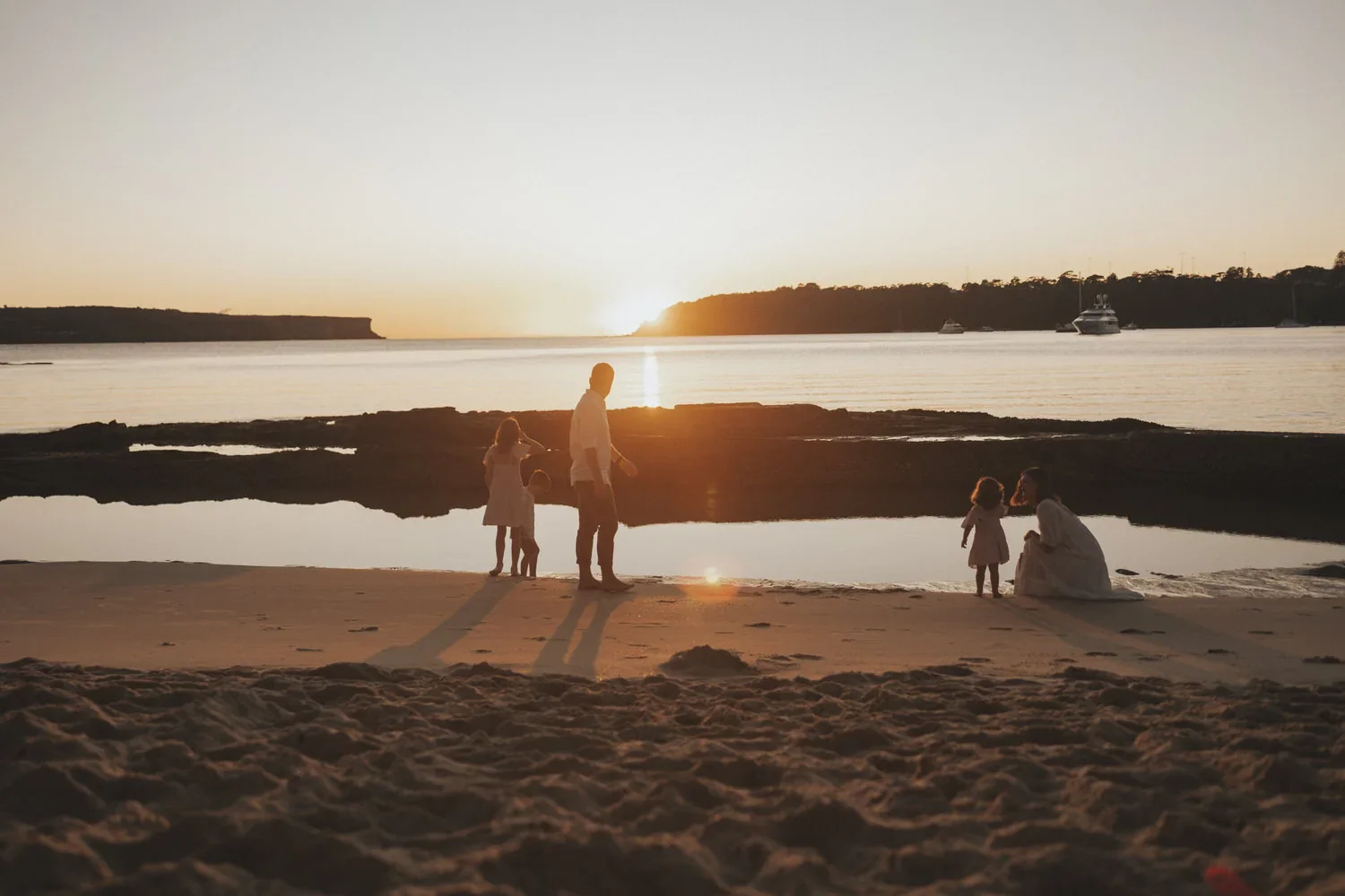 32-little-manly-family-beach-sunset-silhouettes.webp