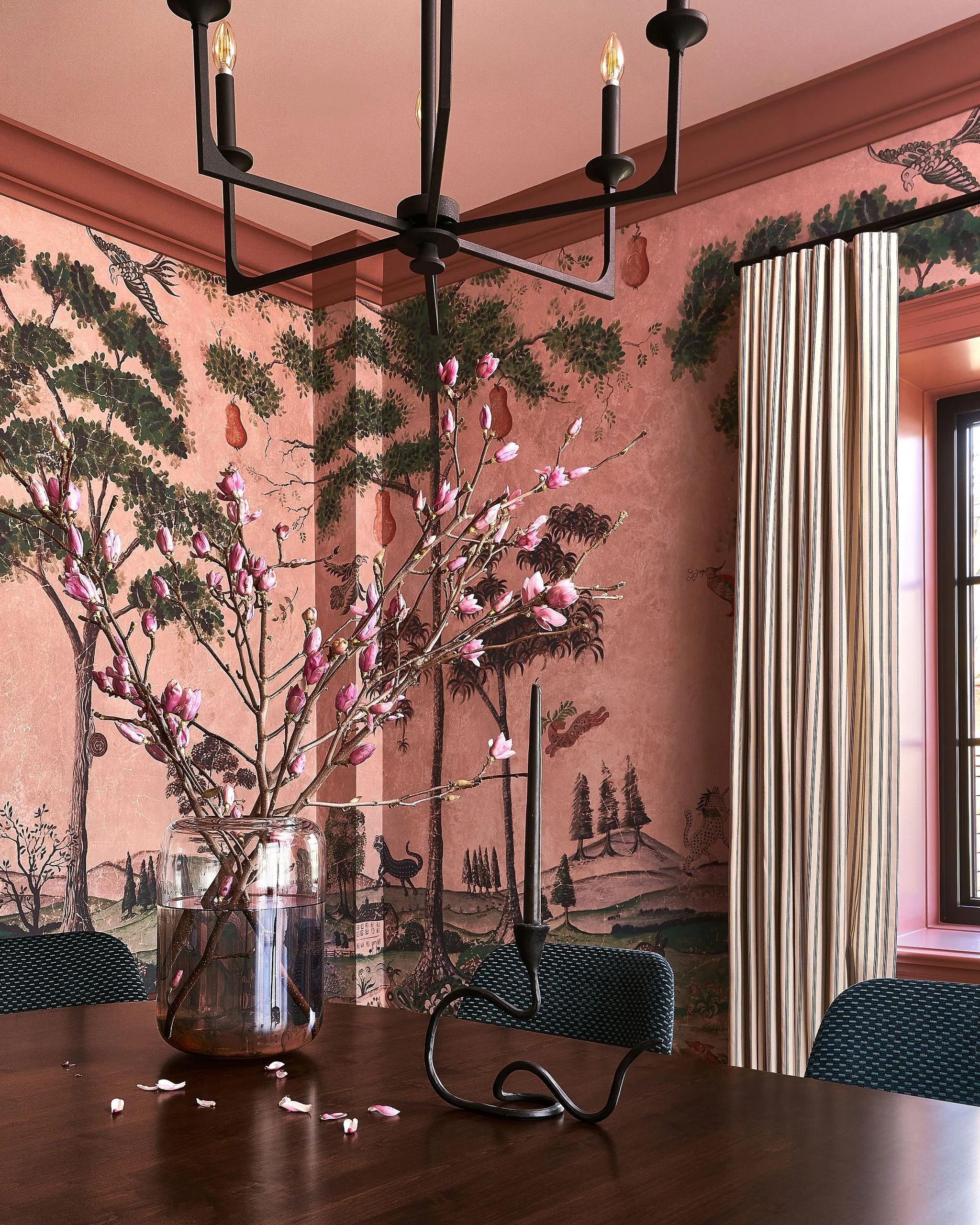 KeeleyMcCleary-hillcrest-dinining-room-pink-wallpaper.jpg