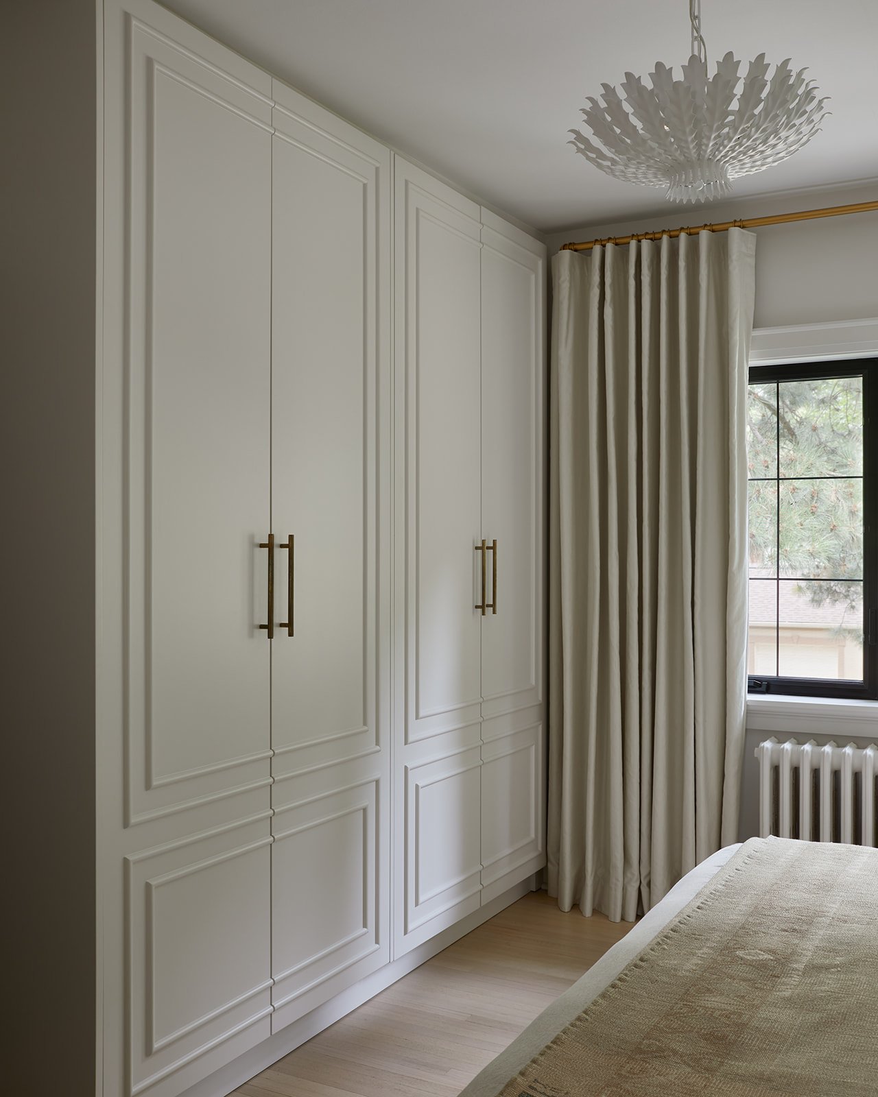 KeeleyMcCleary-RoyalYork-bedroom-closet.jpg