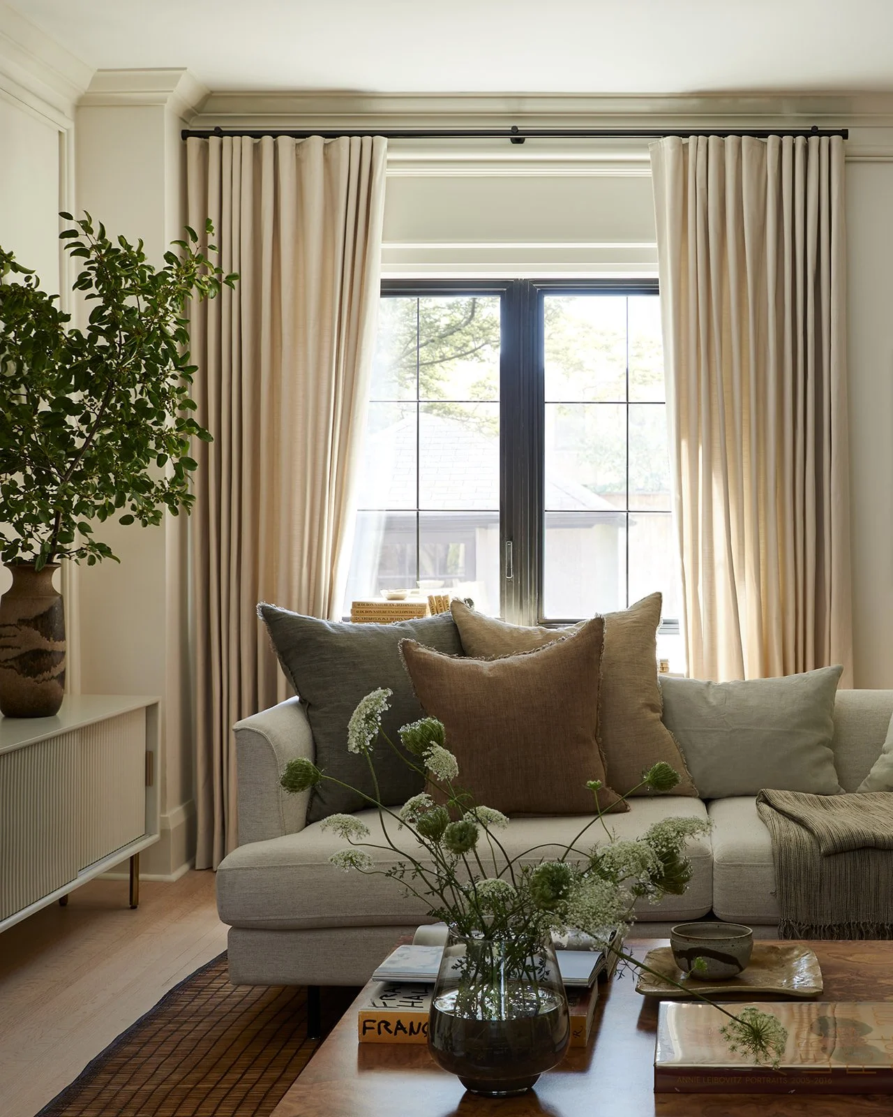 KeeleyMcCleary-RoyalYork-livingroom-pillows.jpg