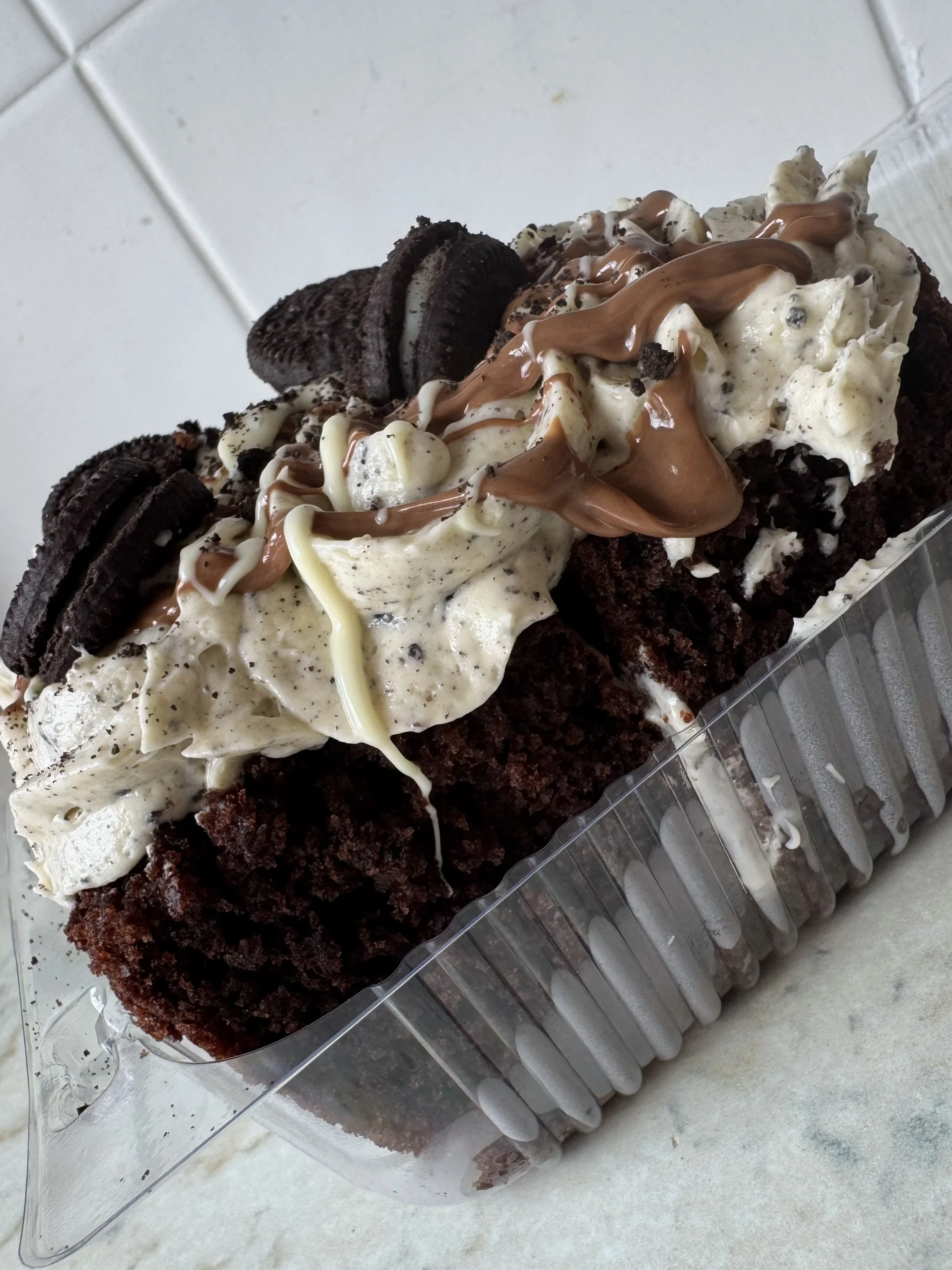loaded chocolate oreo slice